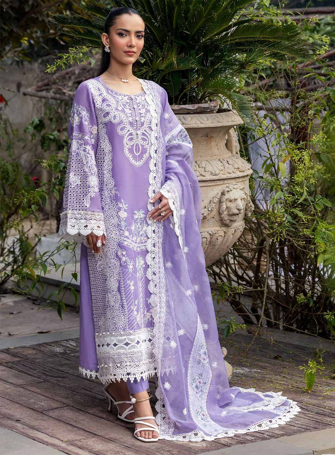 Motifz Premium Luxury Embroidered Lawn 3 Piece Unstitched Suit MT25PLELD2 D-5318 ELISE Motifz Premium Luxury Embroidered Lawn 3 Piece Unstitched Suit MT25PLELD2 D-5318 ELISE