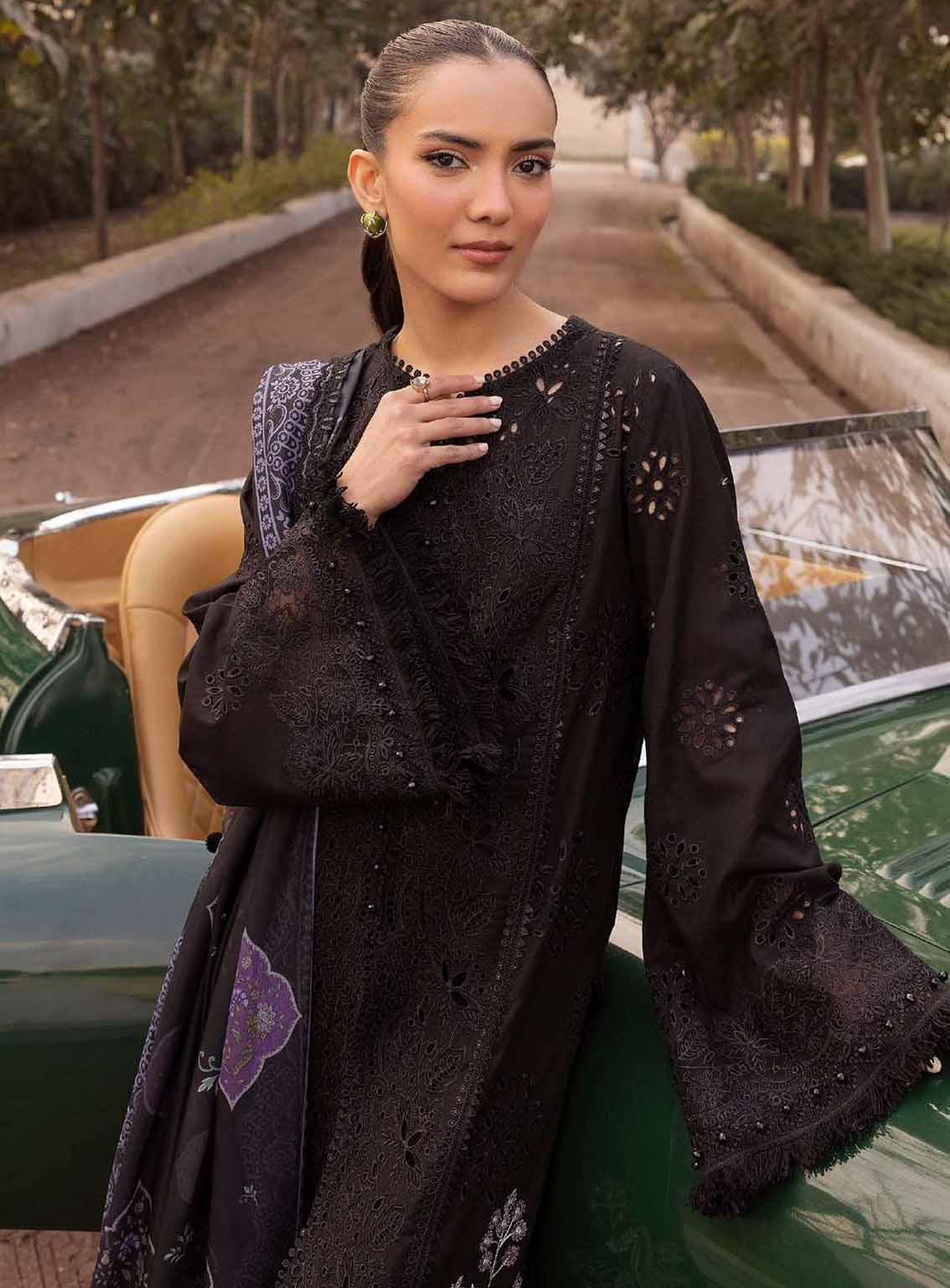 Motifz Premium Luxury Embroidered Lawn 3 Piece Unstitched Suit MT25PLELD2 D-5320 CORALIE Motifz Premium Luxury Embroidered Lawn 3 Piece Unstitched Suit MT25PLELD2 D-5320 CORALIE