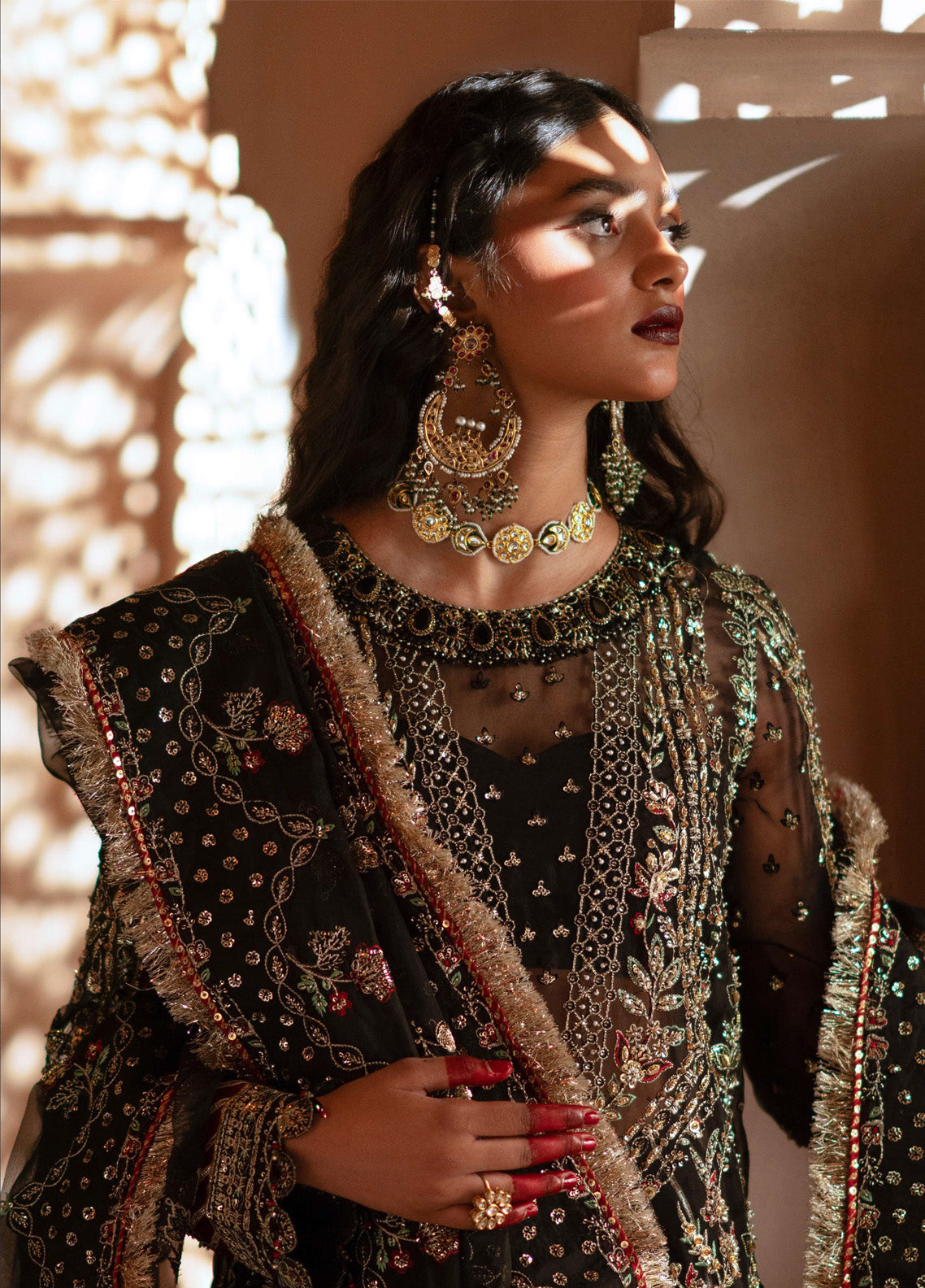 Mughal Raniyaan By Zevk Embroidered Lawn 3 Piece Unstitched Suit ZBP25MR CHAND BEGUM Mughal Raniyaan By Zevk Embroidered Lawn 3 Piece Unstitched Suit ZBP25MR CHAND BEGUM