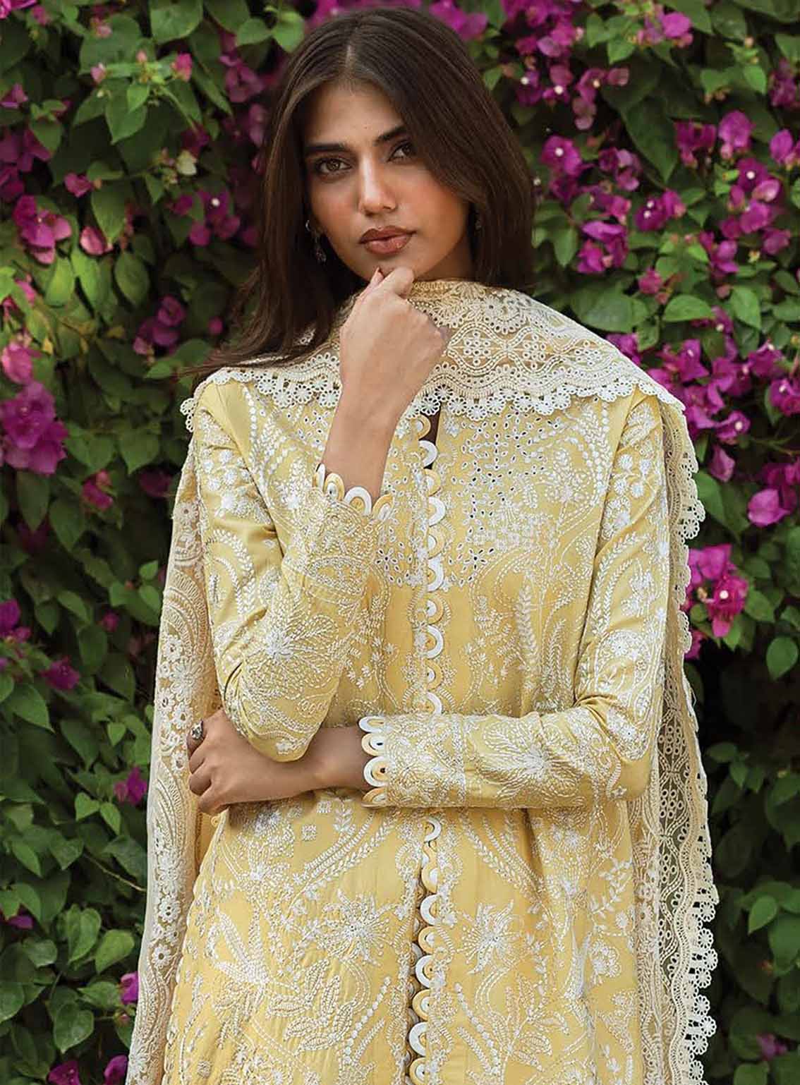 Mulaqaat By Afrozeh Embroidered Lawn 3 Piece Unstitched Suit AF25MFL D-01 TAQDEER Mulaqaat By Afrozeh Embroidered Lawn 3 Piece Unstitched Suit AF25MFL D-01 TAQDEER