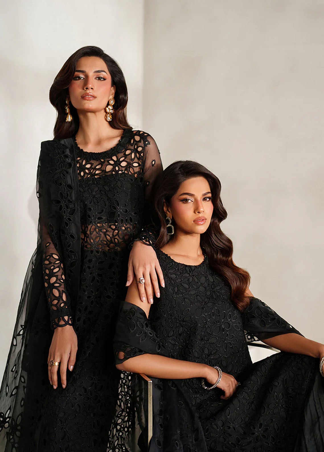 Muse Thread By Zarif Festive Embroidered Organza 3 Piece Unstitched Suit ZF25MT D-MT-04 MAELIN Muse Thread By Zarif Festive Embroidered Organza 3 Piece Unstitched Suit ZF25MT D-MT-04 MAELIN