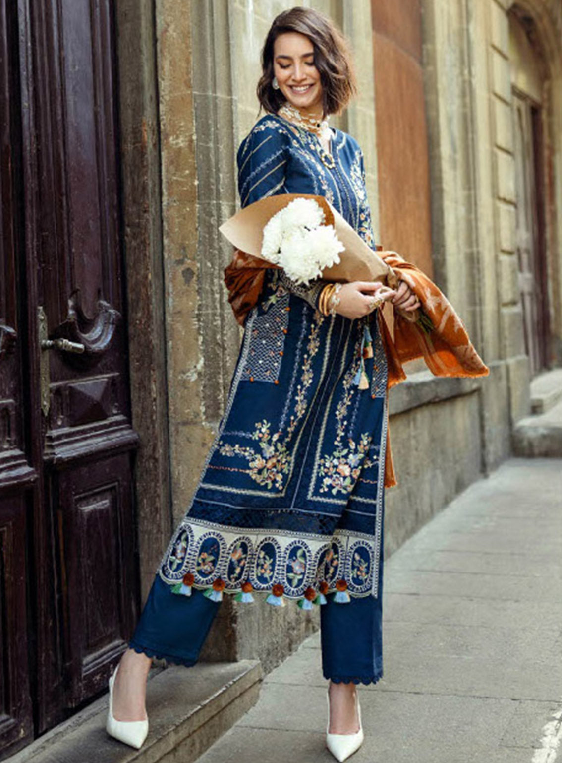 Mushq Broadway Embroidered Crepe 3 Piece Unstitched Suit MQ24BW SWEET SURRENDER Mushq Broadway Embroidered Crepe 3 Piece Unstitched Suit MQ24BW SWEET SURRENDER