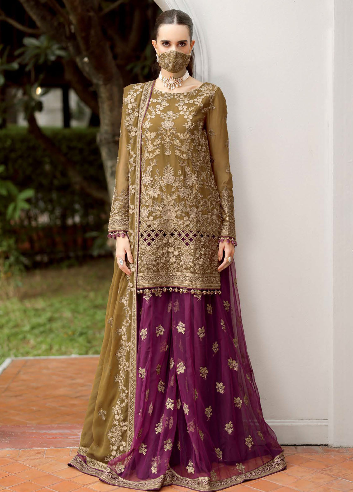 Naayab By Flossie Kuch Khas Embroidered Chiffon 3 Piece Unstitched Suit FL25NV1 D-K-103 Naayab By Flossie Kuch Khas Embroidered Chiffon 3 Piece Unstitched Suit FL25NV1 D-K-103