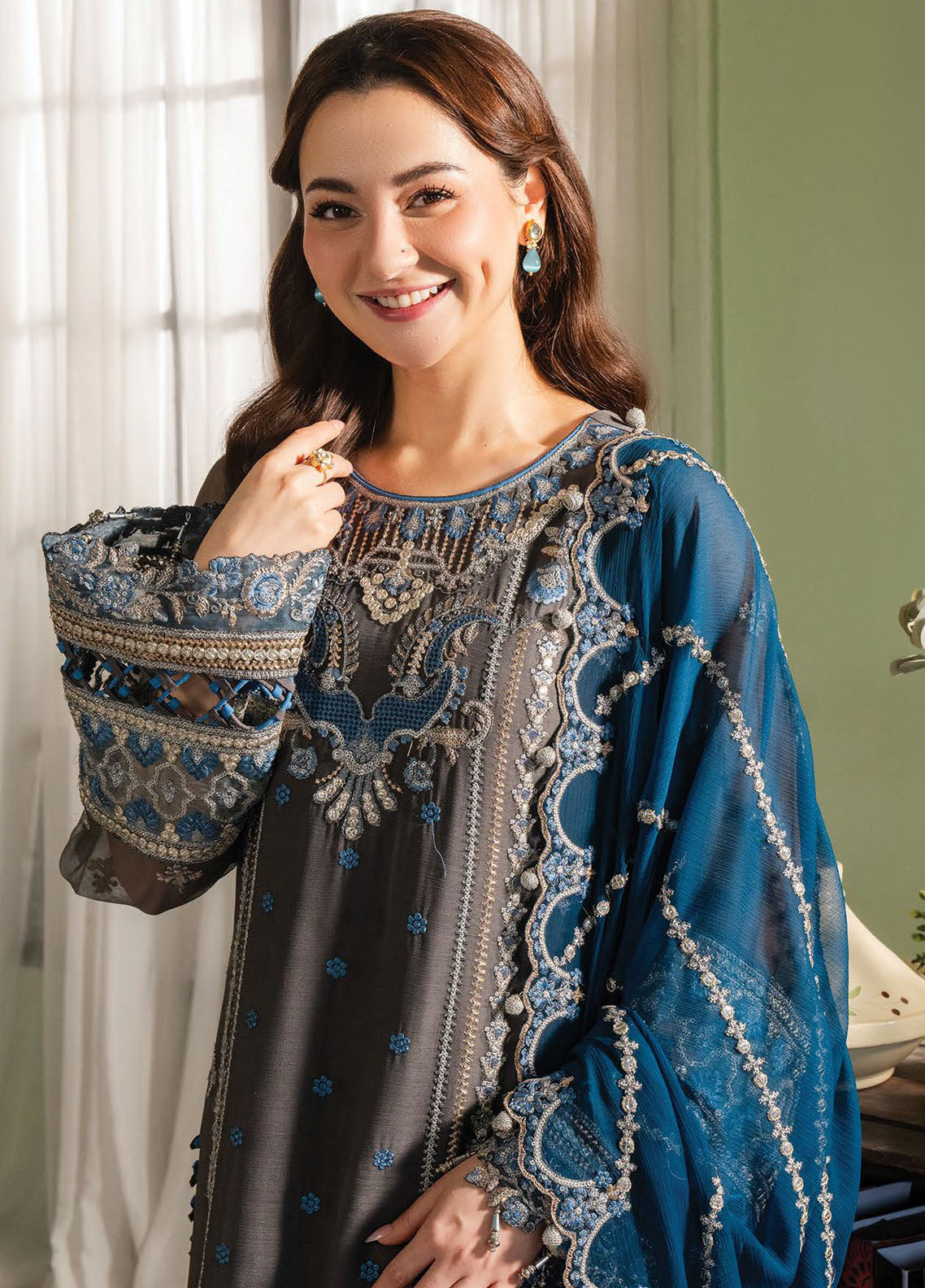 Naina By Imrozia Premium Embroidered Chiffon 3 Piece Unstitched Suit IMP24N I-192 NAZAHA Naina By Imrozia Premium Embroidered Chiffon 3 Piece Unstitched Suit IMP24N I-192 NAZAHA