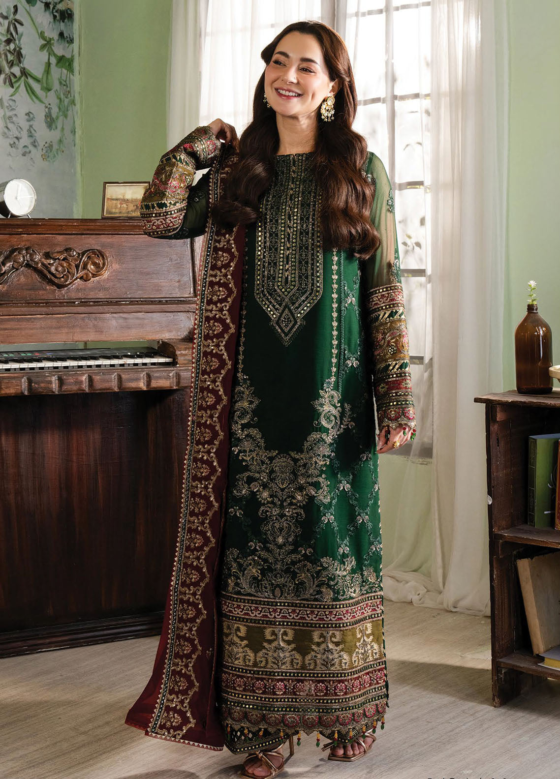 Naina By Imrozia Premium Embroidered Chiffon 3 Piece Unstitched Suit IMP24N I-194 NAFAY Naina By Imrozia Premium Embroidered Chiffon 3 Piece Unstitched Suit IMP24N I-194 NAFAY
