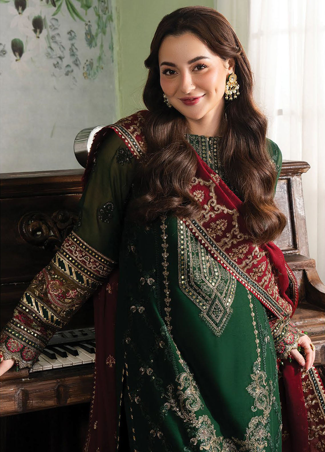 Naina By Imrozia Premium Embroidered Chiffon 3 Piece Unstitched Suit IMP24N I-194 NAFAY Naina By Imrozia Premium Embroidered Chiffon 3 Piece Unstitched Suit IMP24N I-194 NAFAY