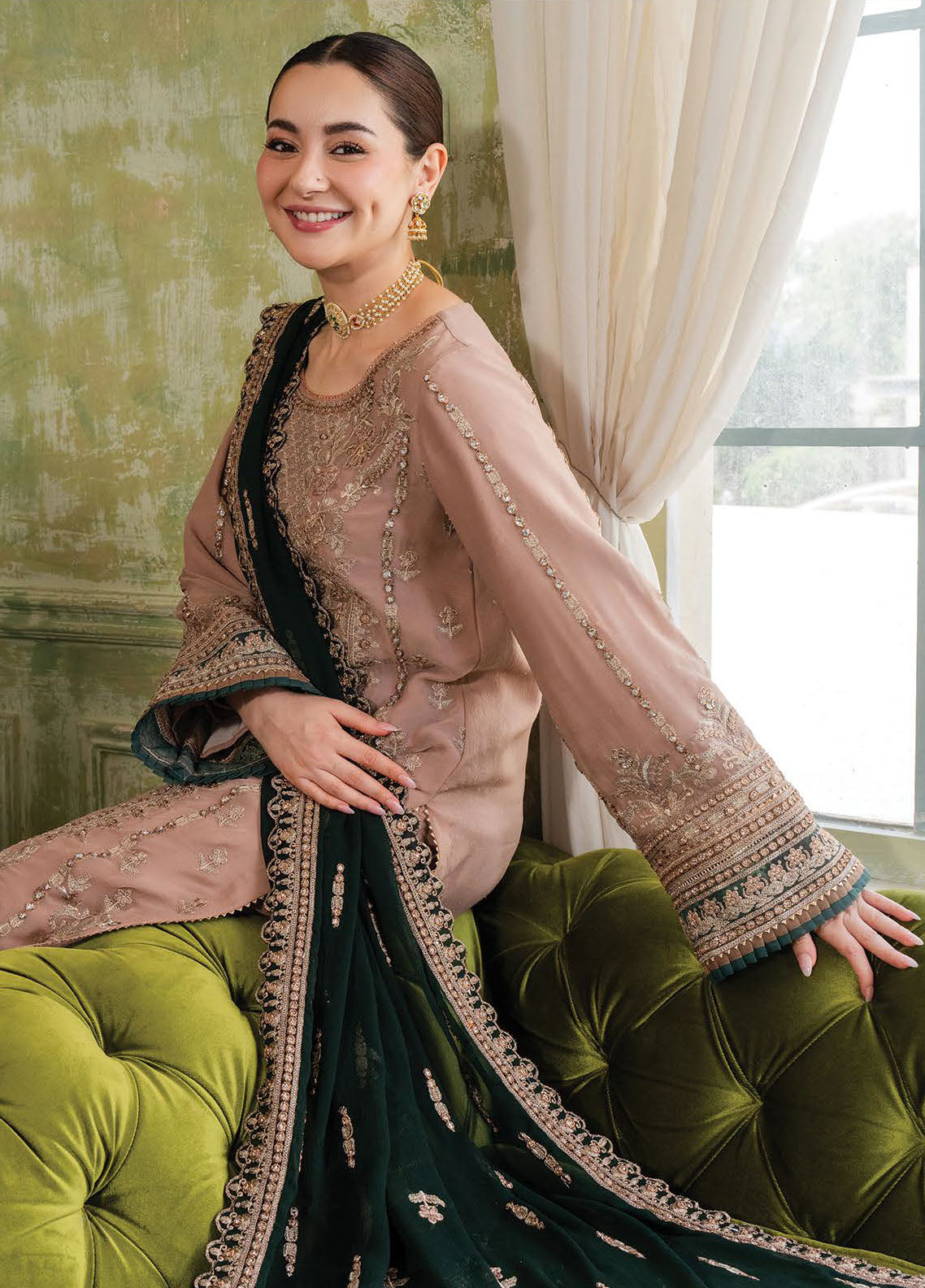 Naina By Imrozia Premium Embroidered Chiffon 3 Piece Unstitched Suit IMP24N I-195 GUL Naina By Imrozia Premium Embroidered Chiffon 3 Piece Unstitched Suit IMP24N I-195 GUL