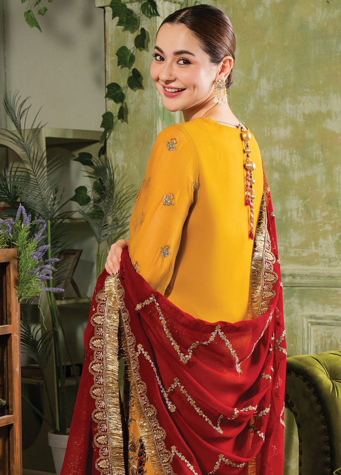 Naina By Imrozia Premium Embroidered Chiffon 3 Piece Unstitched Suit IMP24N I-196 NAAZ Naina By Imrozia Premium Embroidered Chiffon 3 Piece Unstitched Suit IMP24N I-196 NAAZ