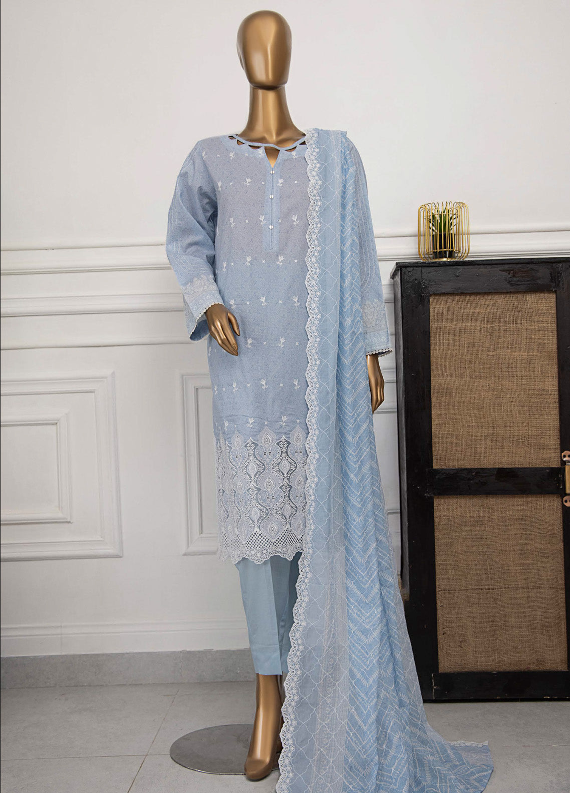 Nakshkari By HZ Textile Embroidered lawn 3 Piece Unstitched Suit HZ25NE NKE-969 Nakshkari By HZ Textile Embroidered lawn 3 Piece Unstitched Suit HZ25NE NKE-969