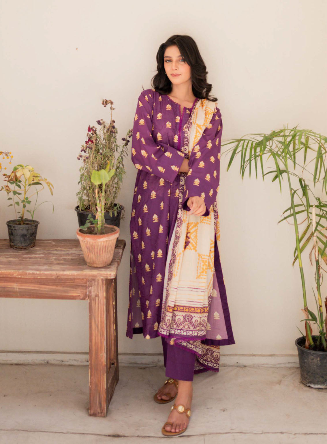 Naqsh By Rashid Textile Embroidered Lawn 3 Piece Unstitched Suit RT24NEL D-8489 Naqsh By Rashid Textile Embroidered Lawn 3 Piece Unstitched Suit RT24NEL D-8489