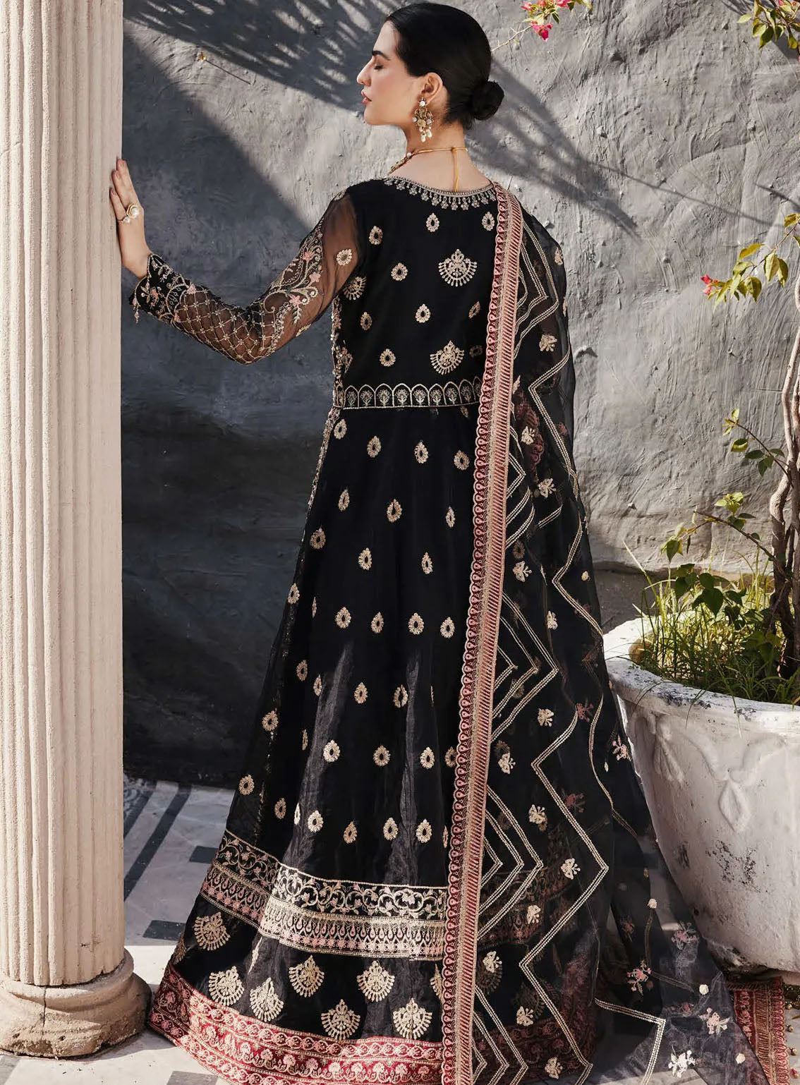 Nawabzadi By Emaan Adeel Embroidered Organza 3 Piece Unstitched Suit EA24N MAANVI Nawabzadi By Emaan Adeel Embroidered Organza 3 Piece Unstitched Suit EA24N MAANVI