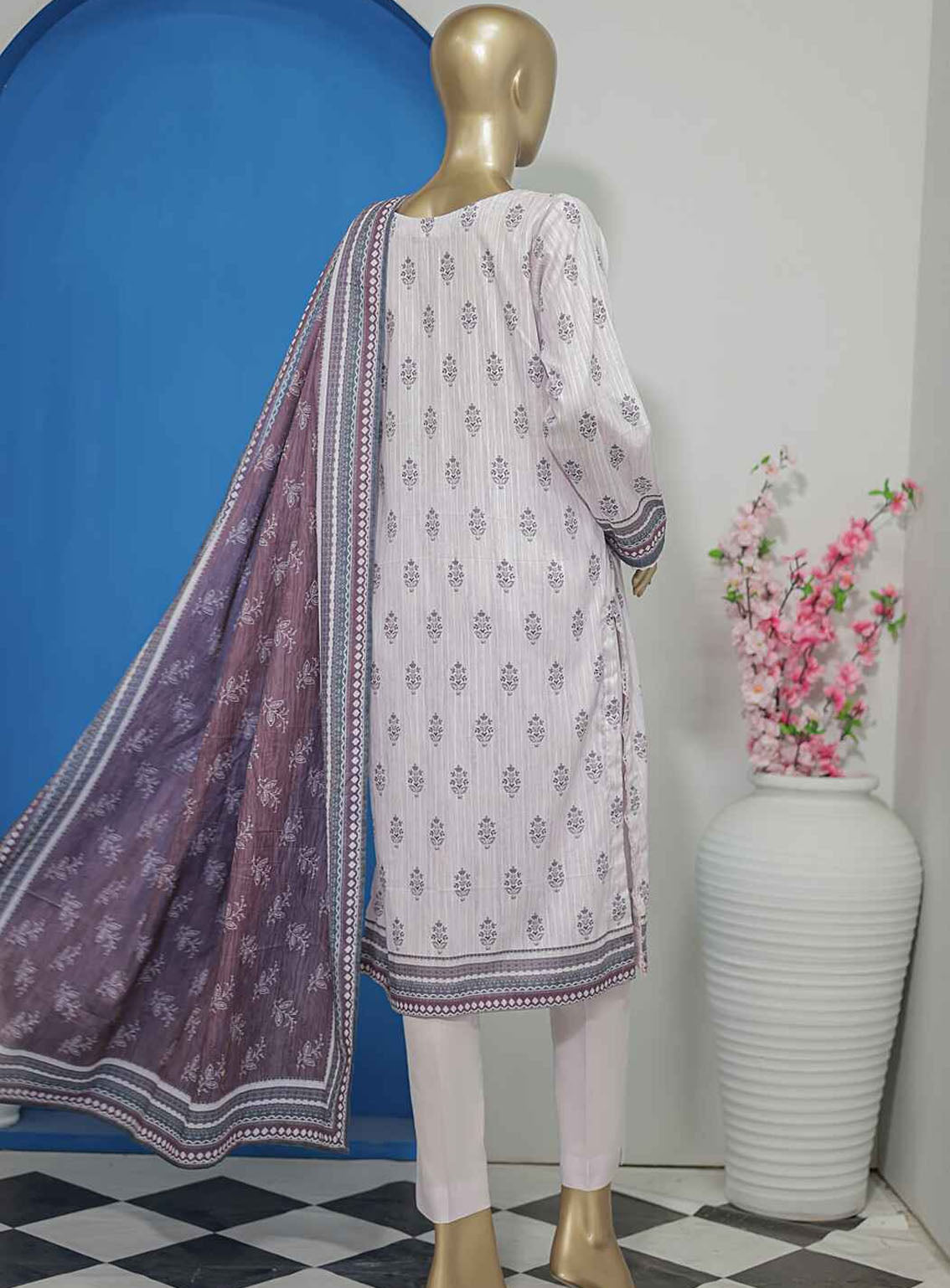 Nayab By HZ Textile Digital Printed Doriya Lawn 3 Piece Unstitched Suit HZ24ND NPD-43 Nayab By HZ Textile Digital Printed Doriya Lawn 3 Piece Unstitched Suit HZ24ND NPD-43