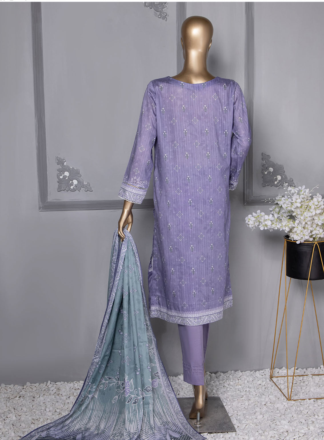 Nayab By HZ Textile Digital Printed Doriya Lawn 3 Piece Unstitched Suit HZ24NDV2 NPD-04 Nayab By HZ Textile Digital Printed Doriya Lawn 3 Piece Unstitched Suit HZ24NDV2 NPD-04