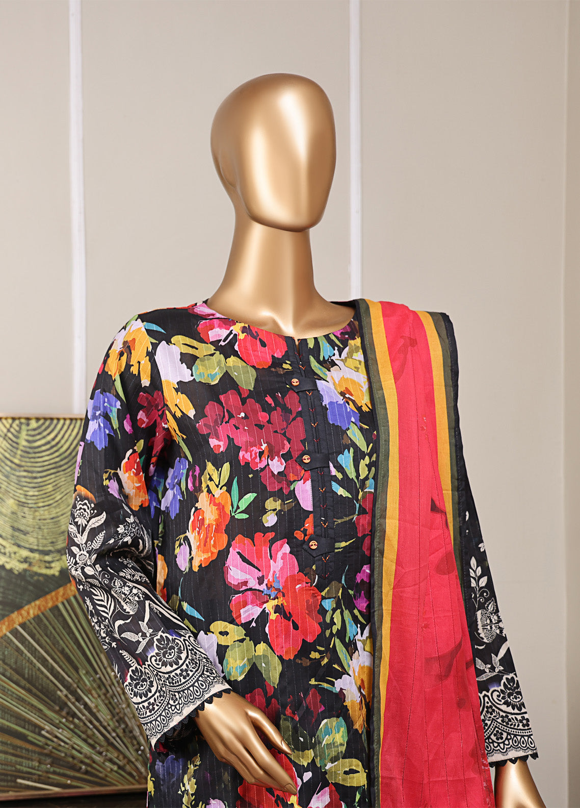 Nayab By HZ Textile Digital Printed Lawn 3 Piece Unstitched Suit HZ25NV2 NPD-04 Nayab By HZ Textile Digital Printed Lawn 3 Piece Unstitched Suit HZ25NV2 NPD-04