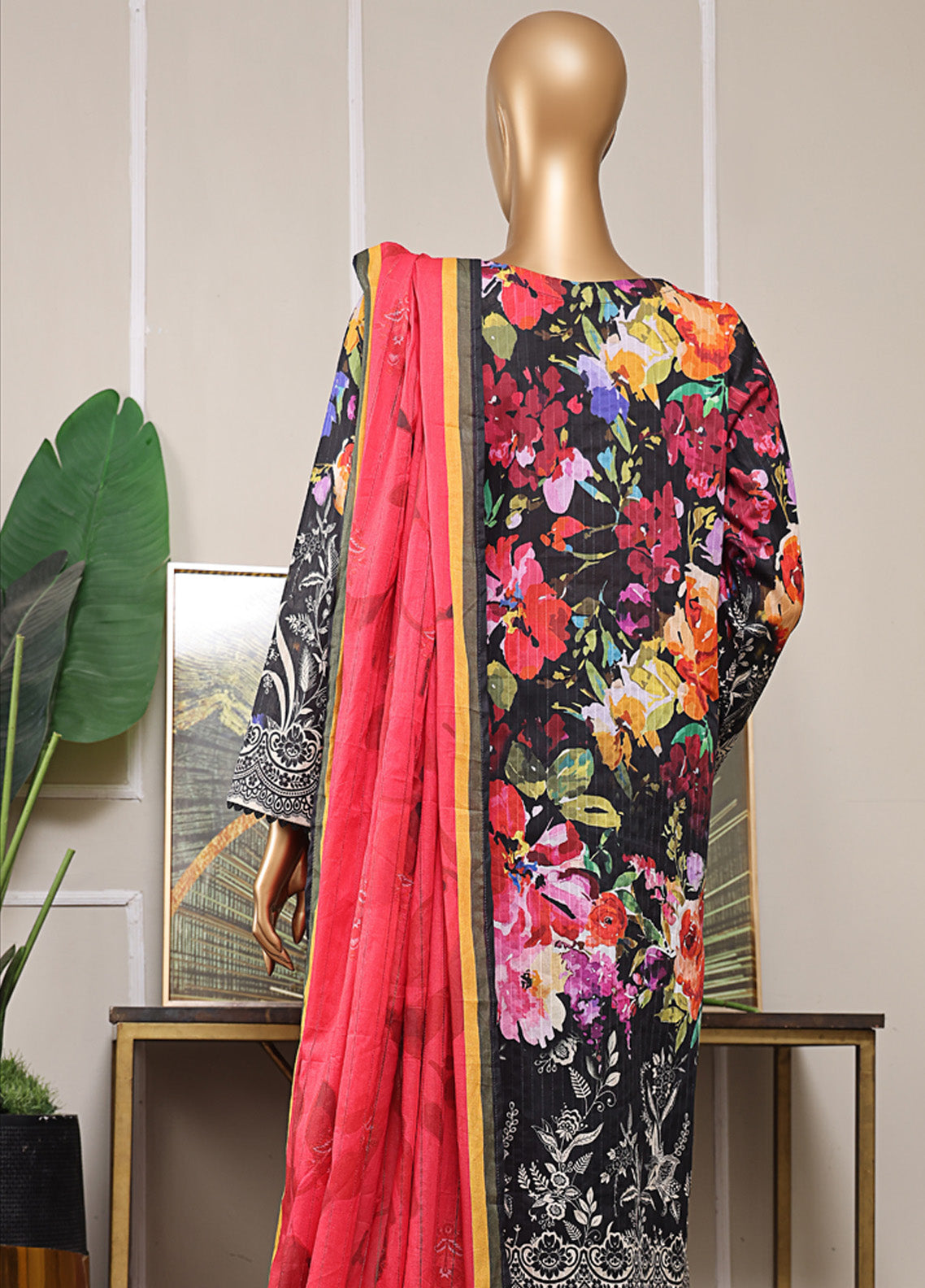 Nayab By HZ Textile Digital Printed Lawn 3 Piece Unstitched Suit HZ25NV2 NPD-04 Nayab By HZ Textile Digital Printed Lawn 3 Piece Unstitched Suit HZ25NV2 NPD-04