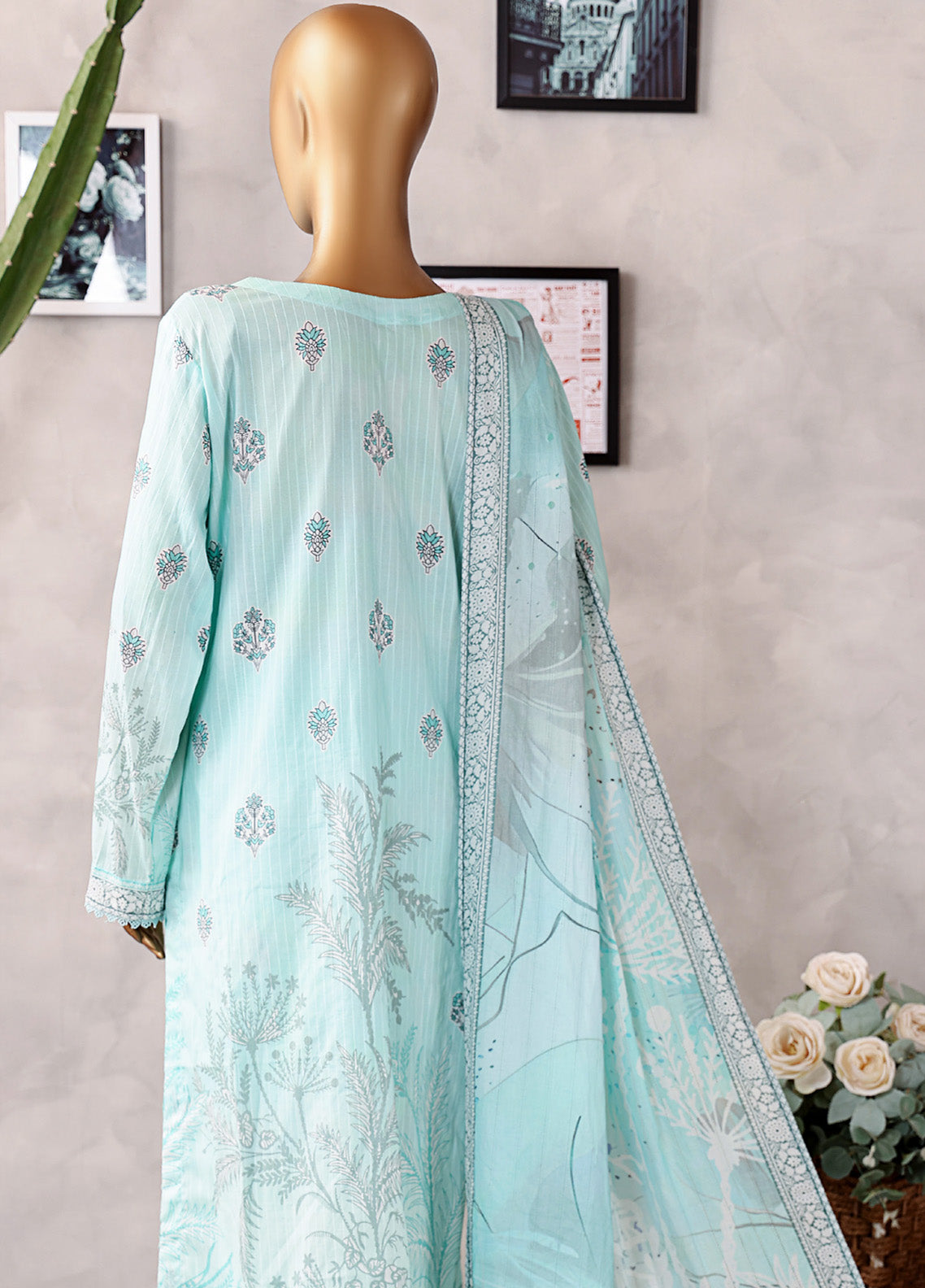 Nayab By HZ Textile Digital Printed Lawn 3 Piece Unstitched Suit HZ25NV2 NPD-07 Nayab By HZ Textile Digital Printed Lawn 3 Piece Unstitched Suit HZ25NV2 NPD-07