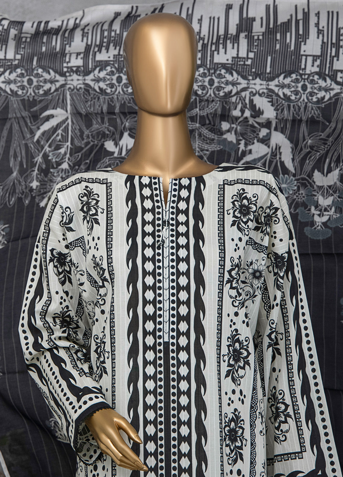 Nayab By HZ Textile Embroidered Lawn 3 Piece Unstitched Suit HZ25NEV3 NPE-01 Nayab By HZ Textile Embroidered Lawn 3 Piece Unstitched Suit HZ25NEV3 NPE-01