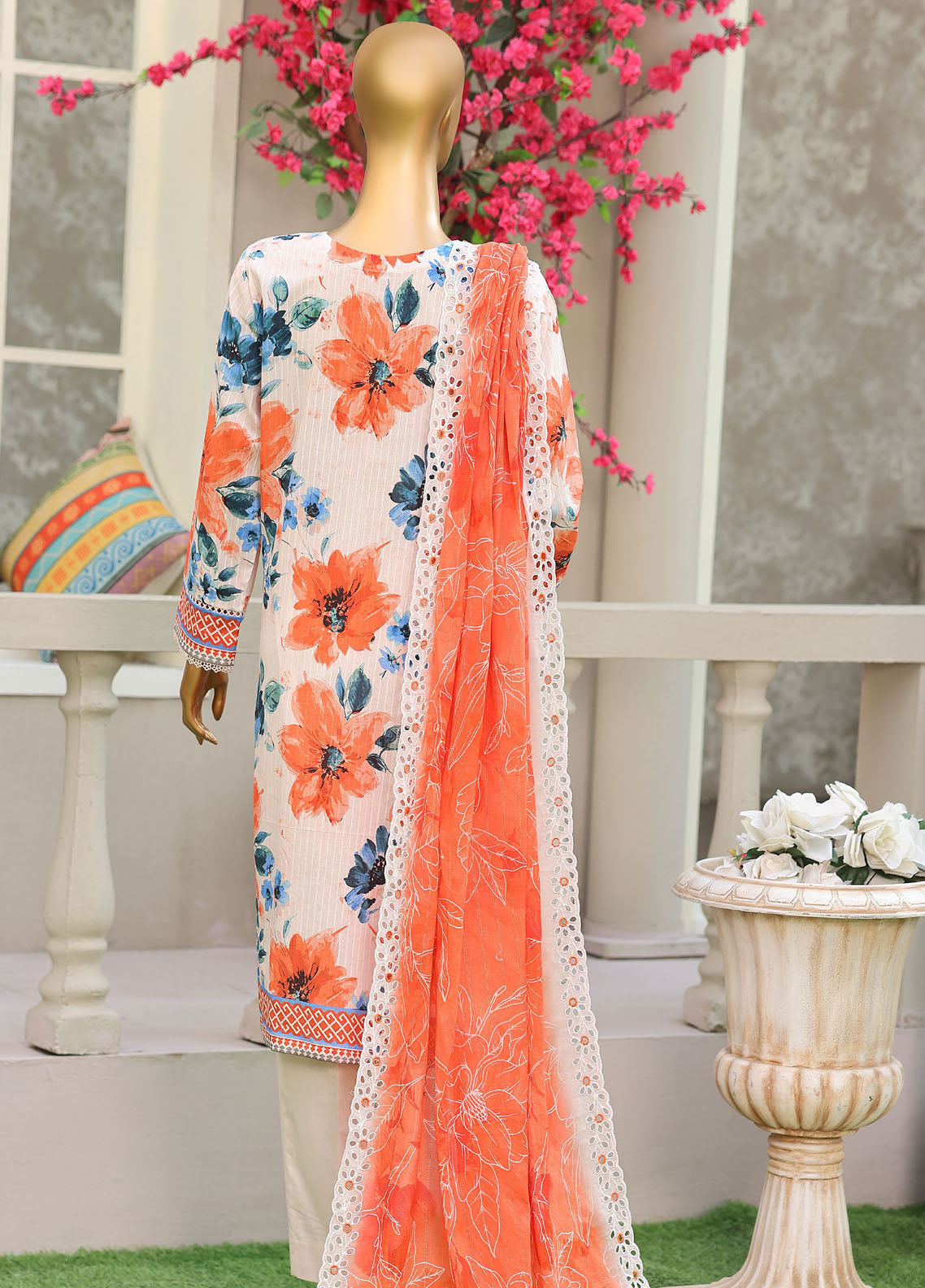 Nayab By HZ Textiles Printkari Embroidered Lawn 3 Piece Unstitched Suit HZ26NPE D-NPE-01 Nayab By HZ Textiles Printkari Embroidered Lawn 3 Piece Unstitched Suit HZ26NPE D-NPE-01
