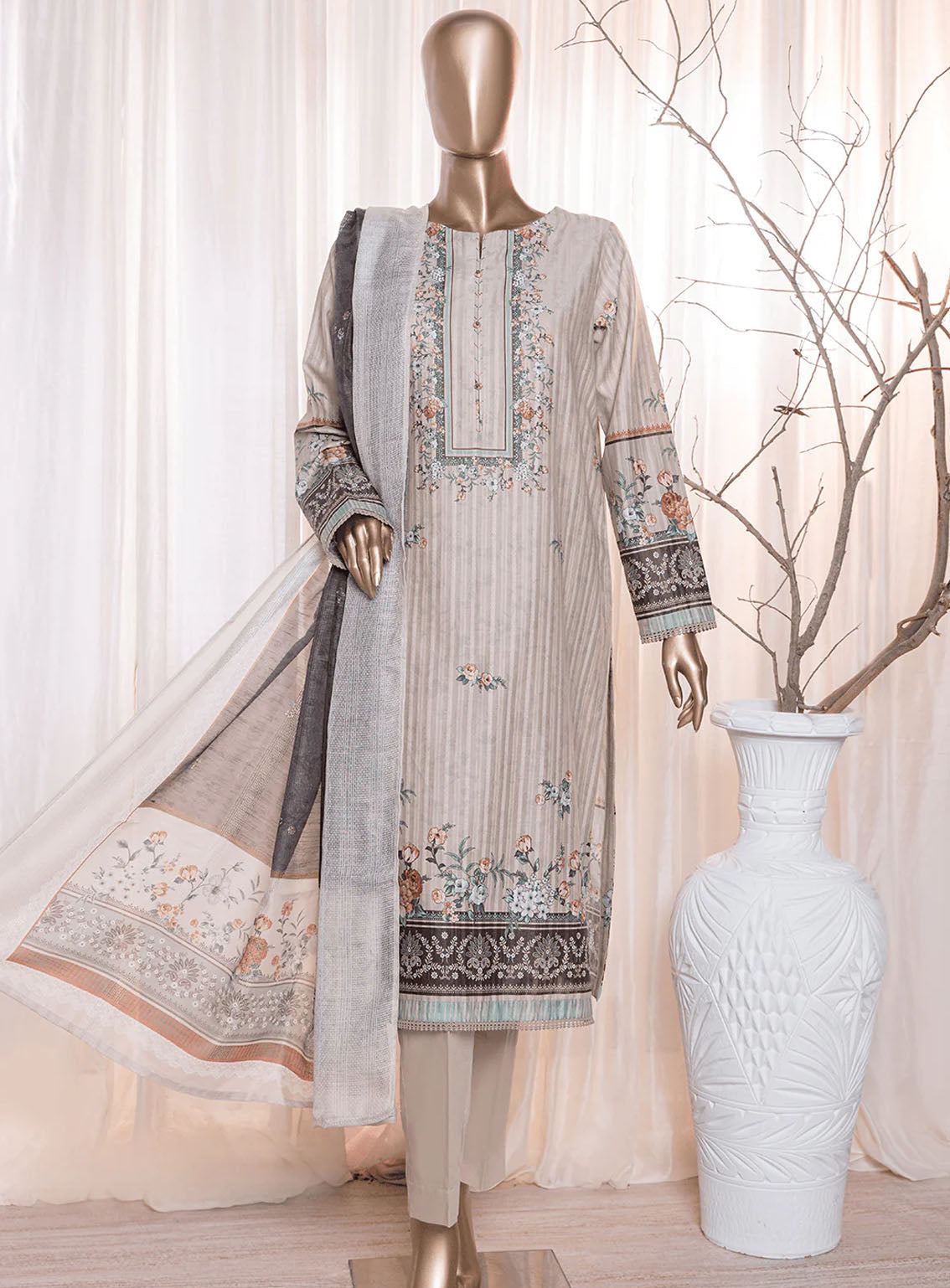 Ninokara By HZ Textile Digital Printed Lawn 3 Piece Unstitched Suit HZ24NK NP-204 Ninokara By HZ Textile Digital Printed Lawn 3 Piece Unstitched Suit HZ24NK NP-204