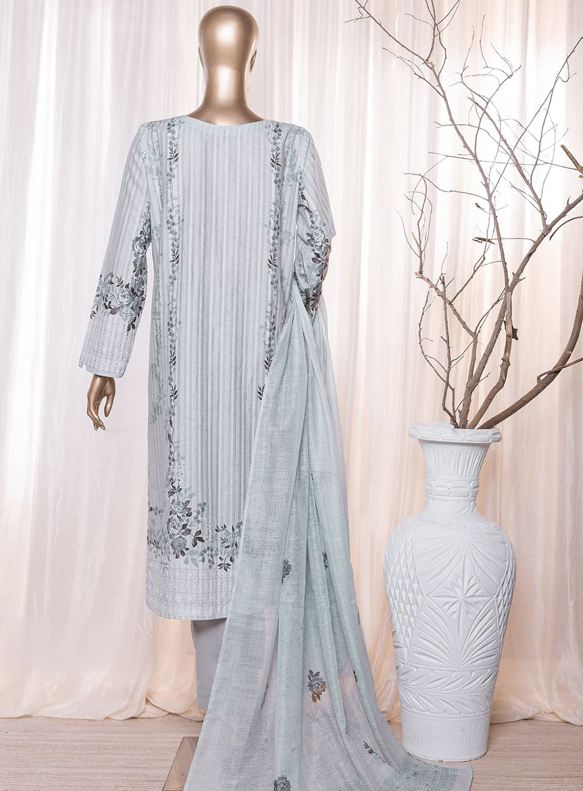 Ninokara By HZ Textile Digital Printed Lawn 3 Piece Unstitched Suit HZ24NK NP-206 Ninokara By HZ Textile Digital Printed Lawn 3 Piece Unstitched Suit HZ24NK NP-206