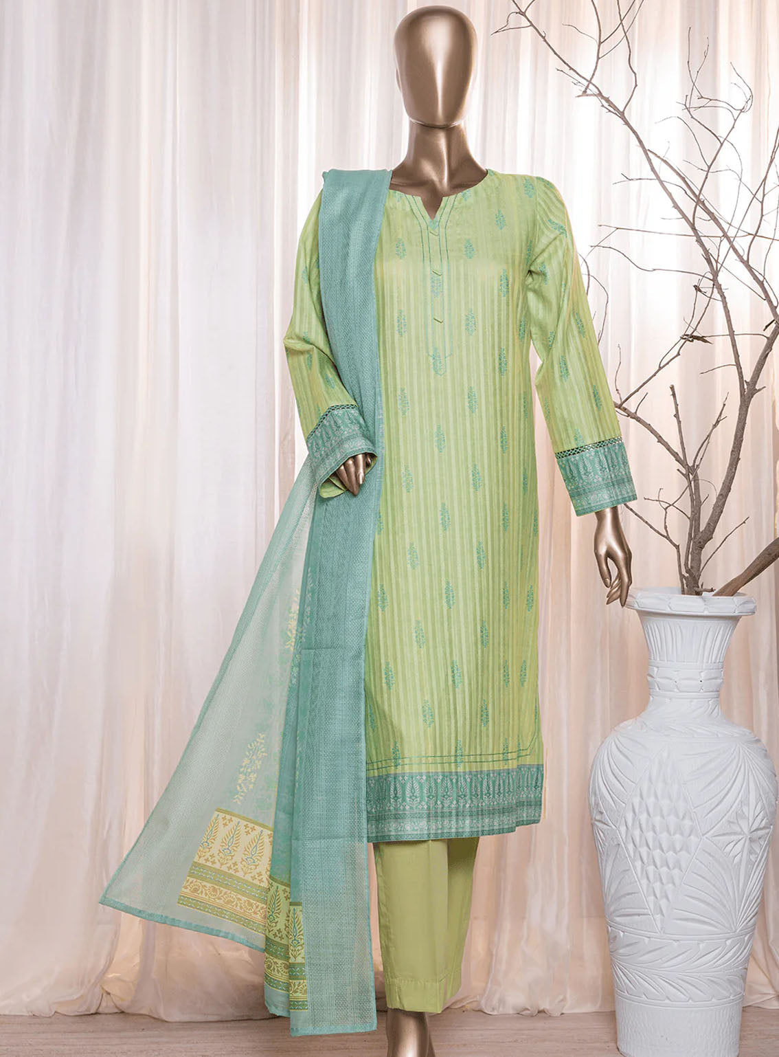Ninokara By HZ Textile Digital Printed Lawn 3 Piece Unstitched Suit HZ24NK NP-208 Ninokara By HZ Textile Digital Printed Lawn 3 Piece Unstitched Suit HZ24NK NP-208