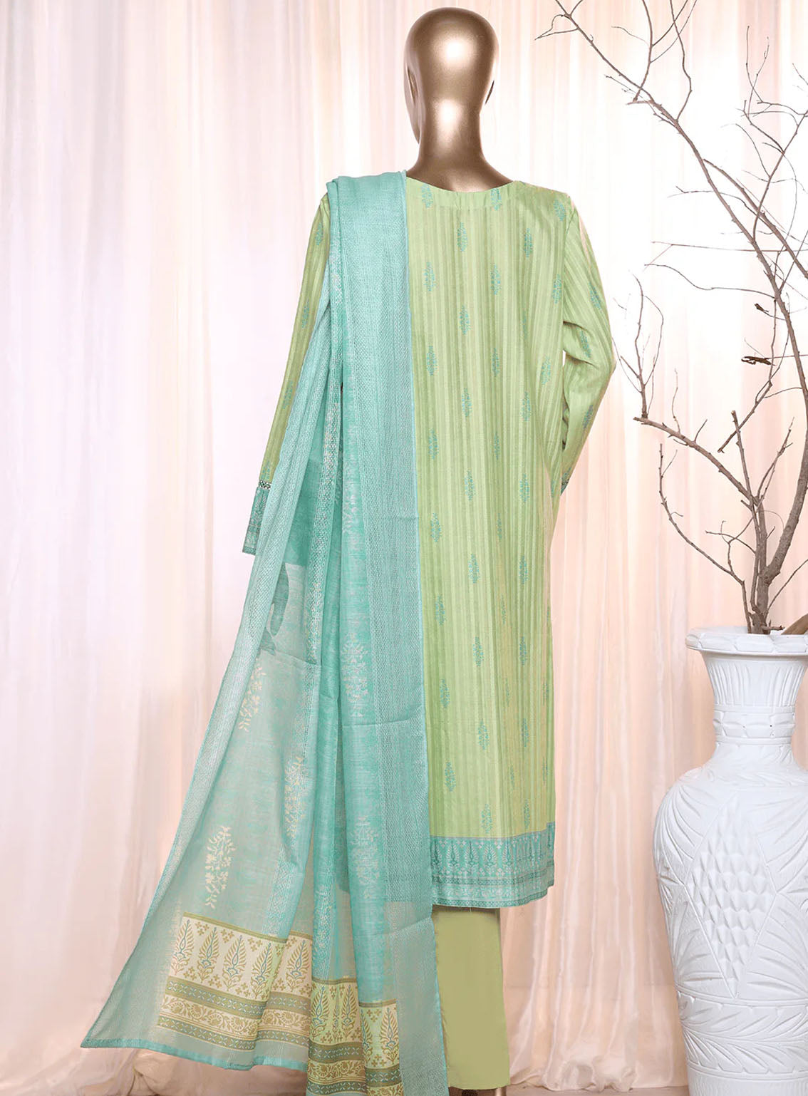 Ninokara By HZ Textile Digital Printed Lawn 3 Piece Unstitched Suit HZ24NK NP-208 Ninokara By HZ Textile Digital Printed Lawn 3 Piece Unstitched Suit HZ24NK NP-208