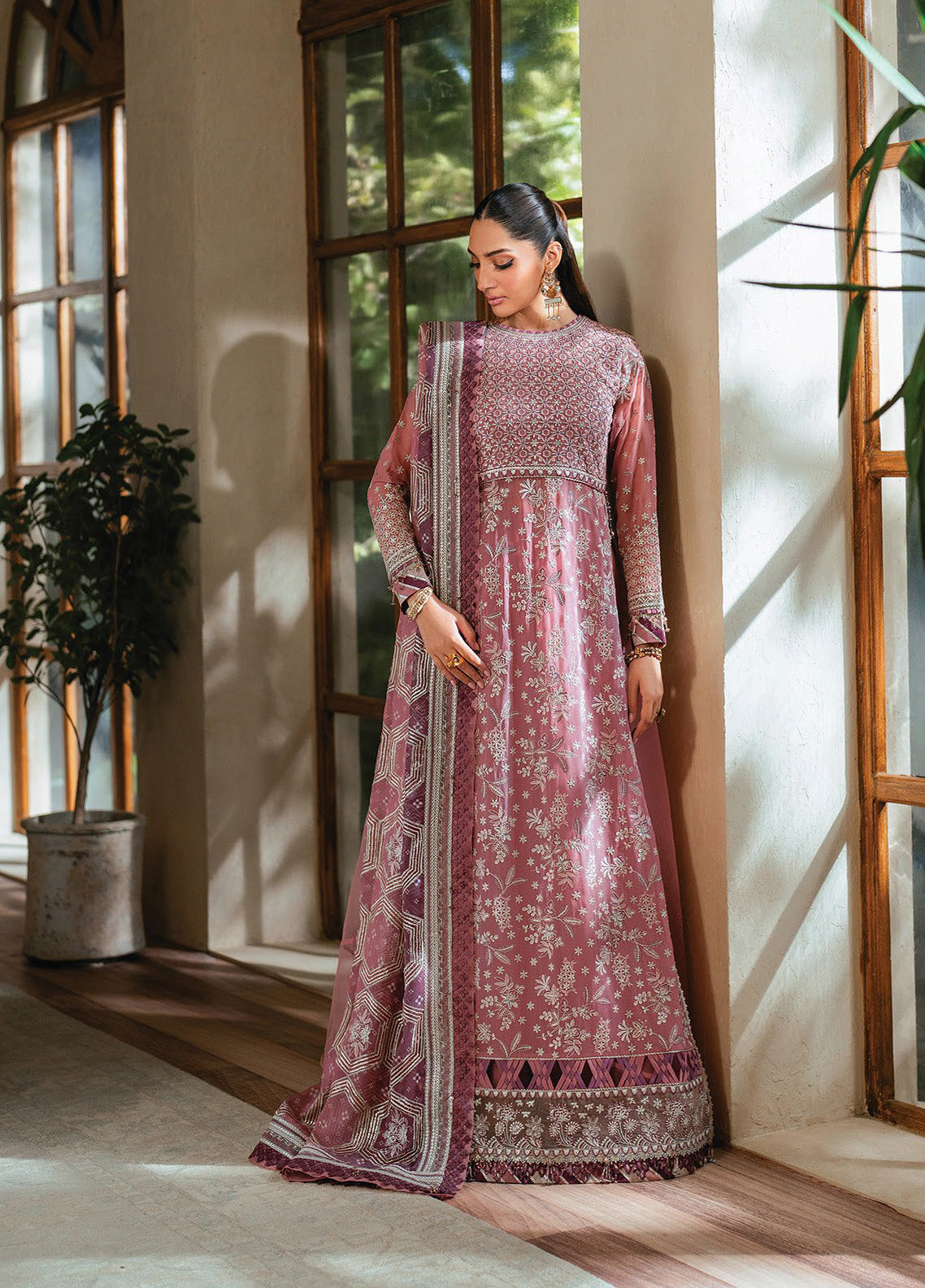 Niran By Xenia Embroidered Chiffon 3 Piece Unstitched Suit ZE24N D-06 LUMINA Niran By Xenia Embroidered Chiffon 3 Piece Unstitched Suit ZE24N D-06 LUMINA