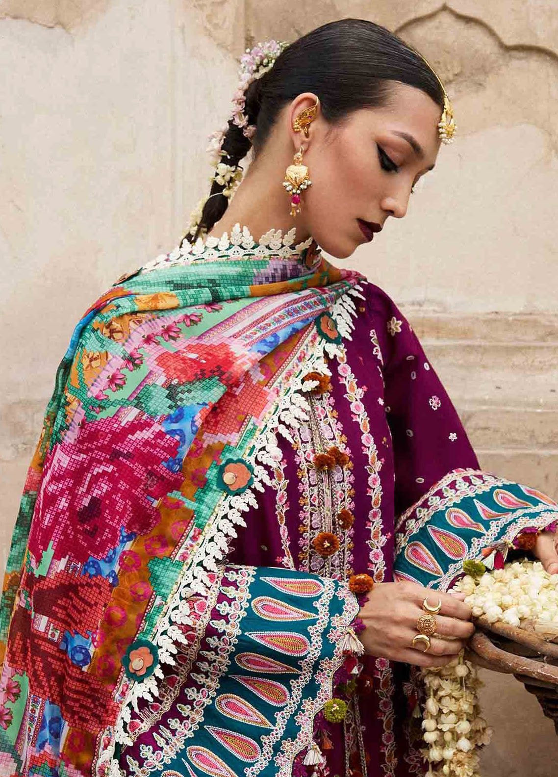 Nirmal By Hussain Rehar Embroidered Lawn 3 Piece Unstitched Suit HR25N D-KAHEI Nirmal By Hussain Rehar Embroidered Lawn 3 Piece Unstitched Suit HR25N D-KAHEI