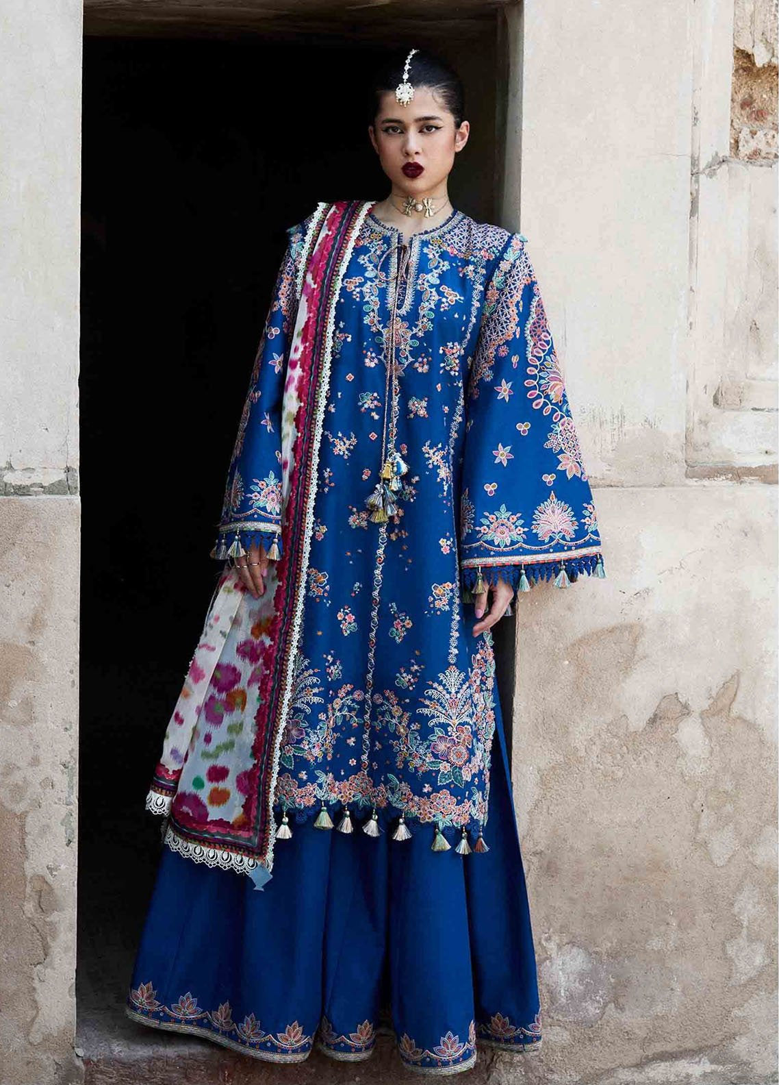Nirmal By Hussain Rehar Embroidered Lawn 3 Piece Unstitched Suit HR25N D-ZARQA Nirmal By Hussain Rehar Embroidered Lawn 3 Piece Unstitched Suit HR25N D-ZARQA