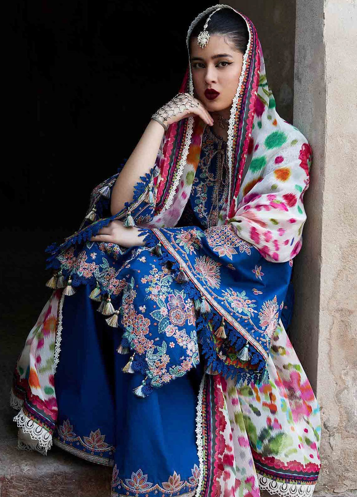 Nirmal By Hussain Rehar Embroidered Lawn 3 Piece Unstitched Suit HR25N D-ZARQA Nirmal By Hussain Rehar Embroidered Lawn 3 Piece Unstitched Suit HR25N D-ZARQA