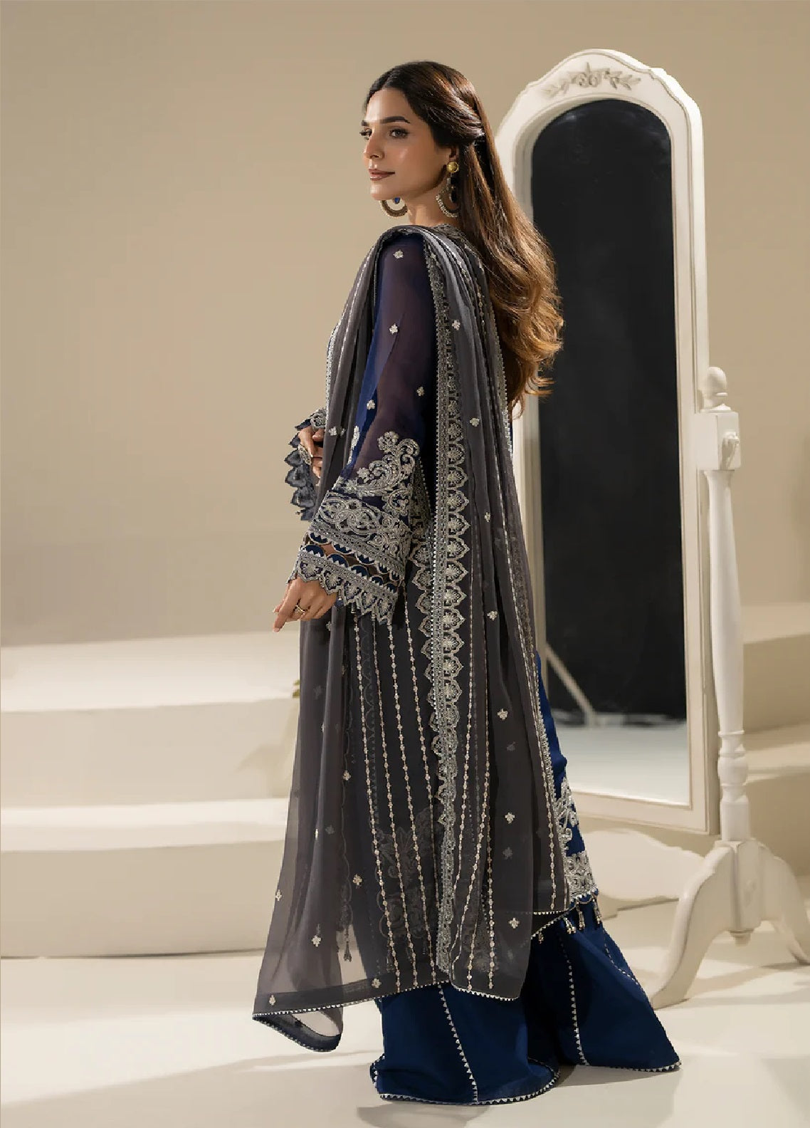 Nisha By Imrozia Embroidered Chiffon 3 Piece Unstitched Suit IM25NELC M-89 LAMIYA Nisha By Imrozia Embroidered Chiffon 3 Piece Unstitched Suit IM25NELC M-89 LAMIYA