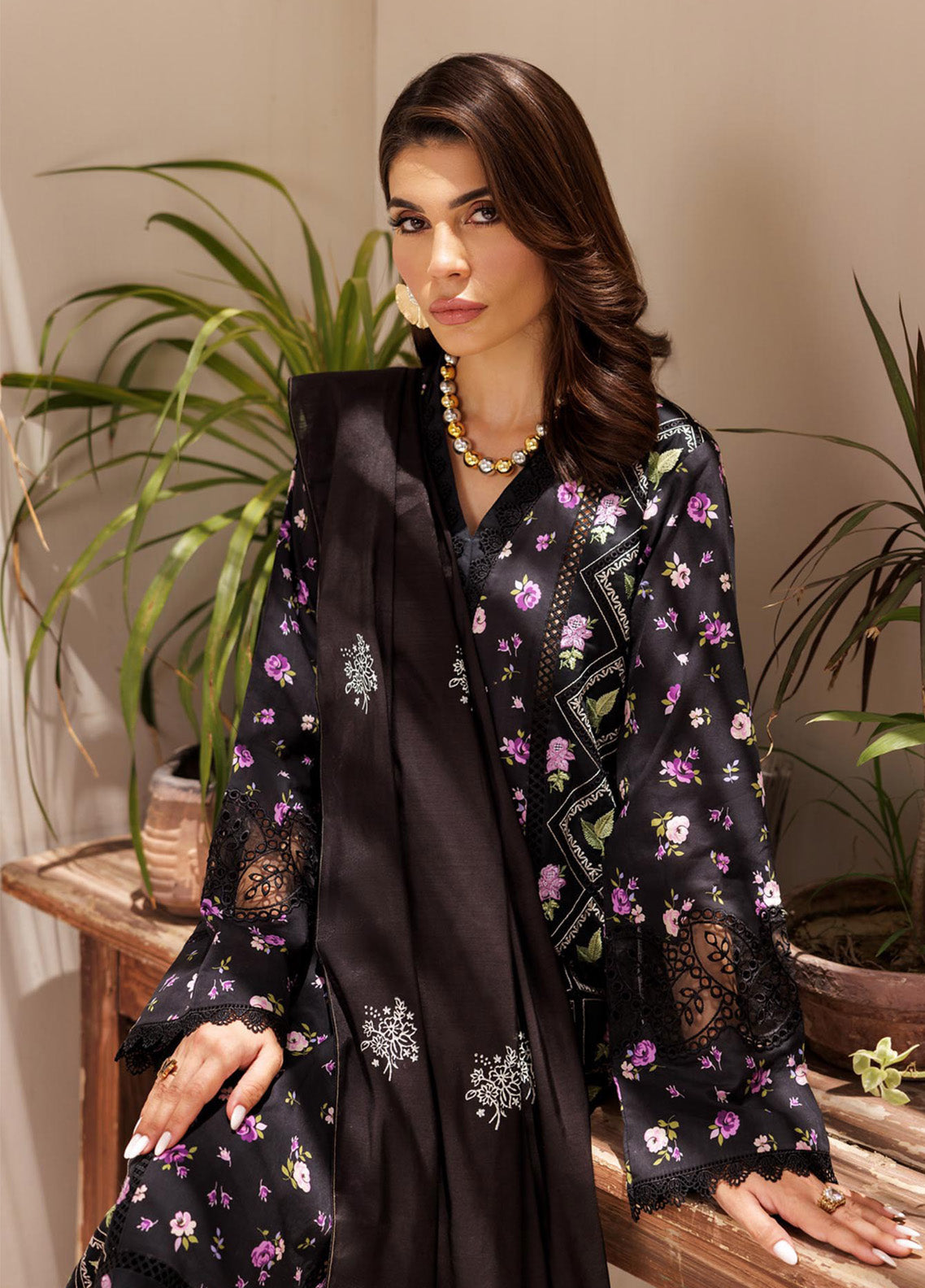 Nissa By RajBari Embroidered Lawn 3 Piece Unstitched Suit RB25N D-01 Nissa By RajBari Embroidered Lawn 3 Piece Unstitched Suit RB25N D-01