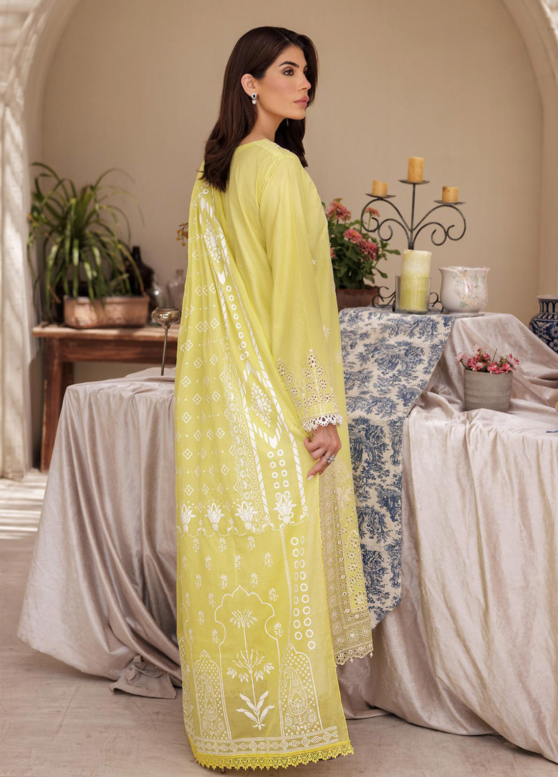 Nissa By RajBari Embroidered Lawn 3 Piece Unstitched Suit RB25N D-02 Nissa By RajBari Embroidered Lawn 3 Piece Unstitched Suit RB25N D-02