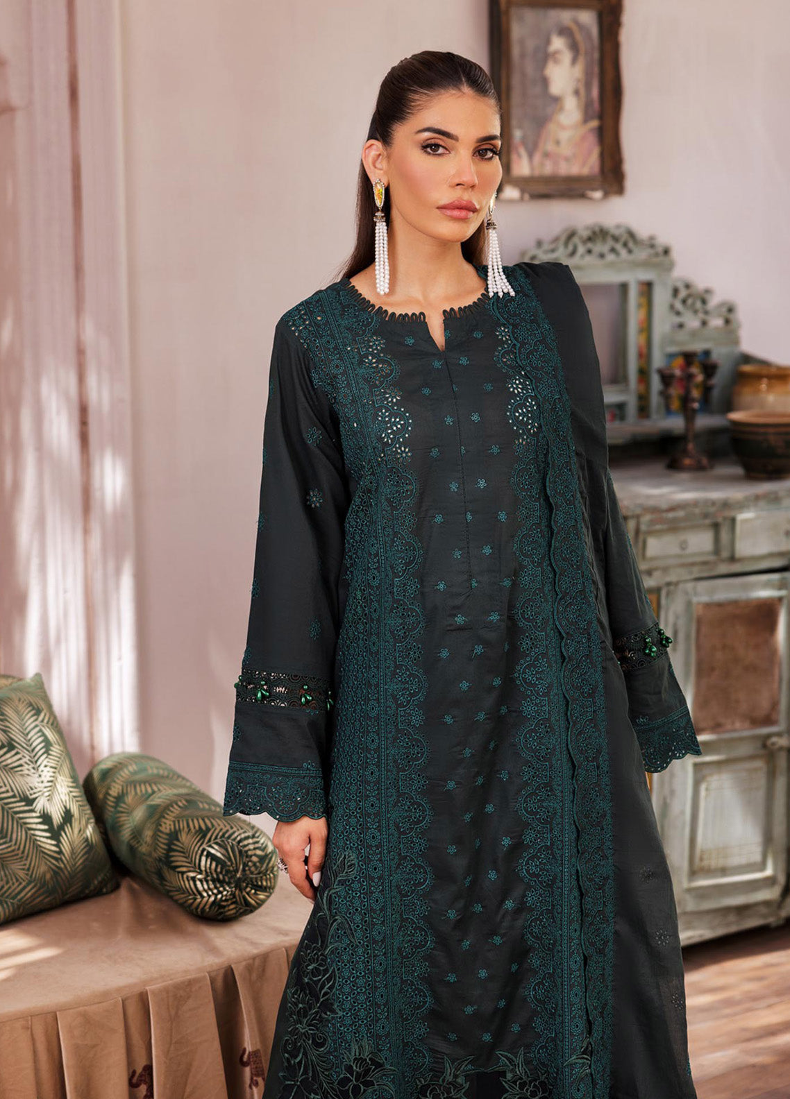 Nissa By RajBari Embroidered Lawn 3 Piece Unstitched Suit RB25N D-05 Nissa By RajBari Embroidered Lawn 3 Piece Unstitched Suit RB25N D-05