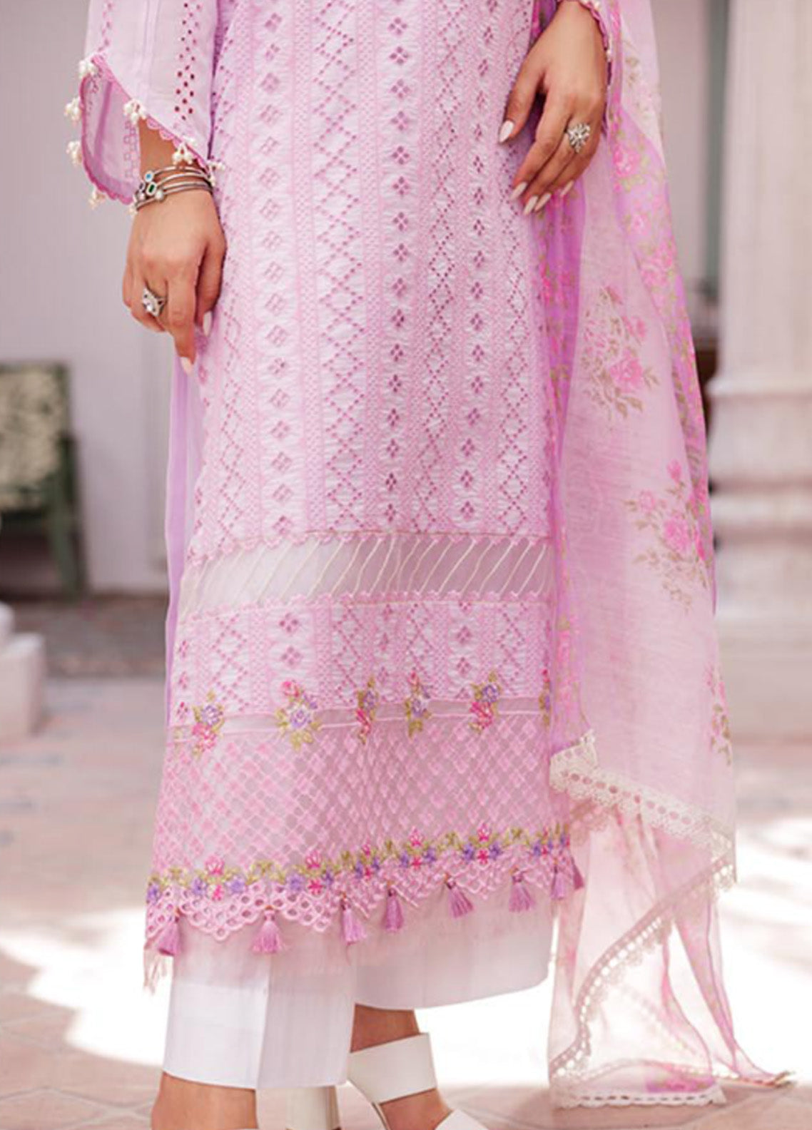 Nissa By RajBari Embroidered Lawn 3 Piece Unstitched Suit RB25N D-06 Nissa By RajBari Embroidered Lawn 3 Piece Unstitched Suit RB25N D-06