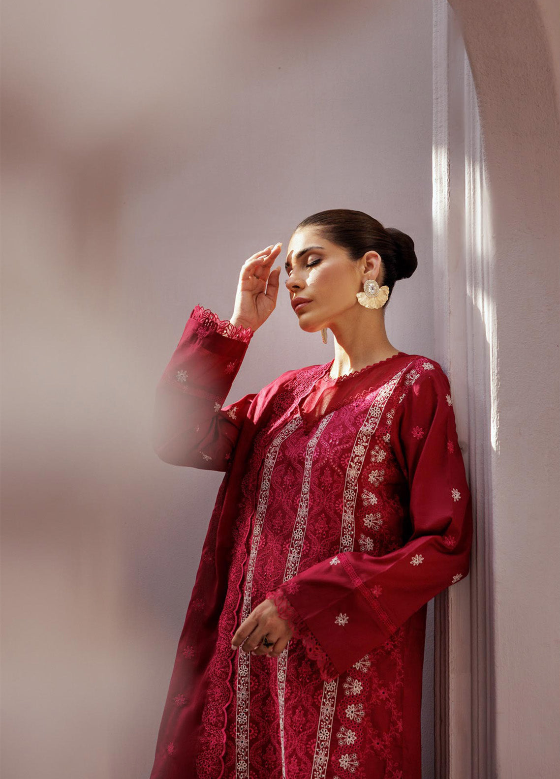 Nissa By RajBari Embroidered Lawn 3 Piece Unstitched Suit RB25N D-07 Nissa By RajBari Embroidered Lawn 3 Piece Unstitched Suit RB25N D-07