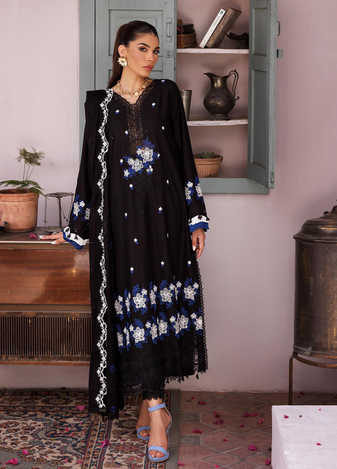 Nissa By RajBari Embroidered Lawn 3 Piece Unstitched Suit RB25N D-08 Nissa By RajBari Embroidered Lawn 3 Piece Unstitched Suit RB25N D-08