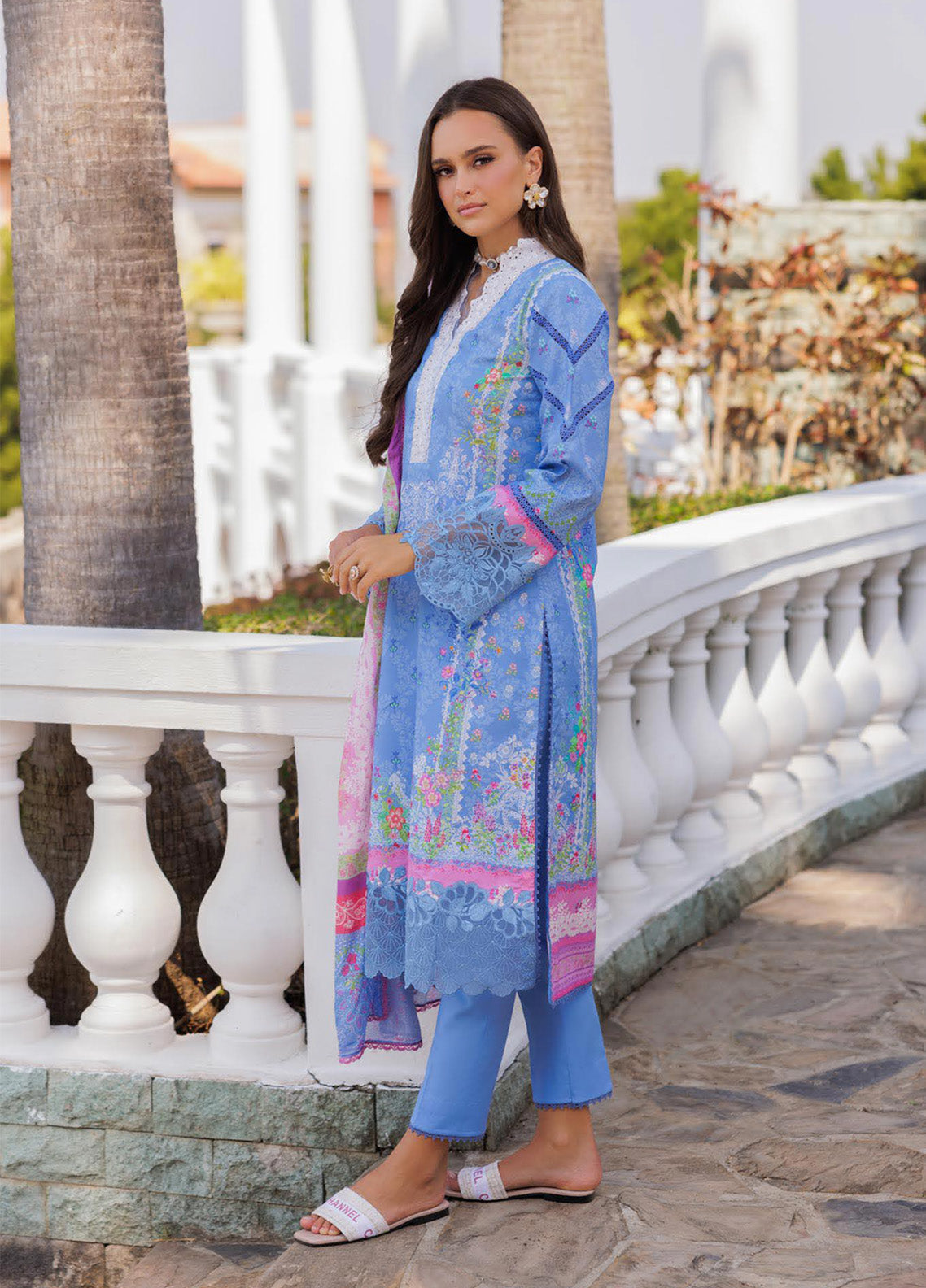 Nissa By RajBari Embroidered Lawn 3 Piece Unstitched Suit RB25NFS D-02 Nissa By RajBari Embroidered Lawn 3 Piece Unstitched Suit RB25NFS D-02