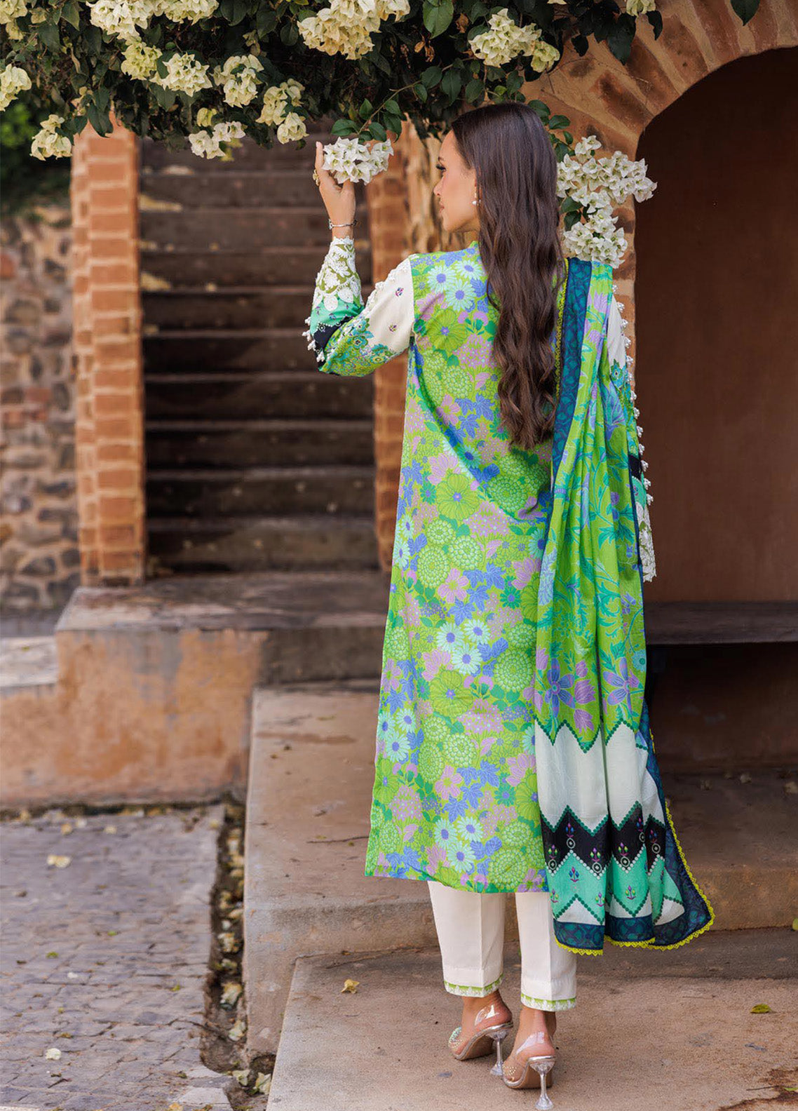 Nissa By RajBari Embroidered Lawn 3 Piece Unstitched Suit RB25NFS D-04 Nissa By RajBari Embroidered Lawn 3 Piece Unstitched Suit RB25NFS D-04