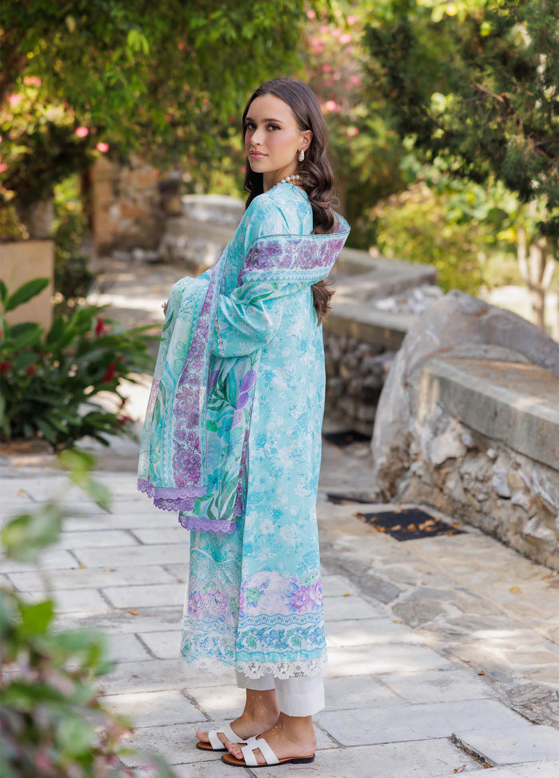 Nissa By RajBari Embroidered Lawn 3 Piece Unstitched Suit RB25NFS D-09 Nissa By RajBari Embroidered Lawn 3 Piece Unstitched Suit RB25NFS D-09