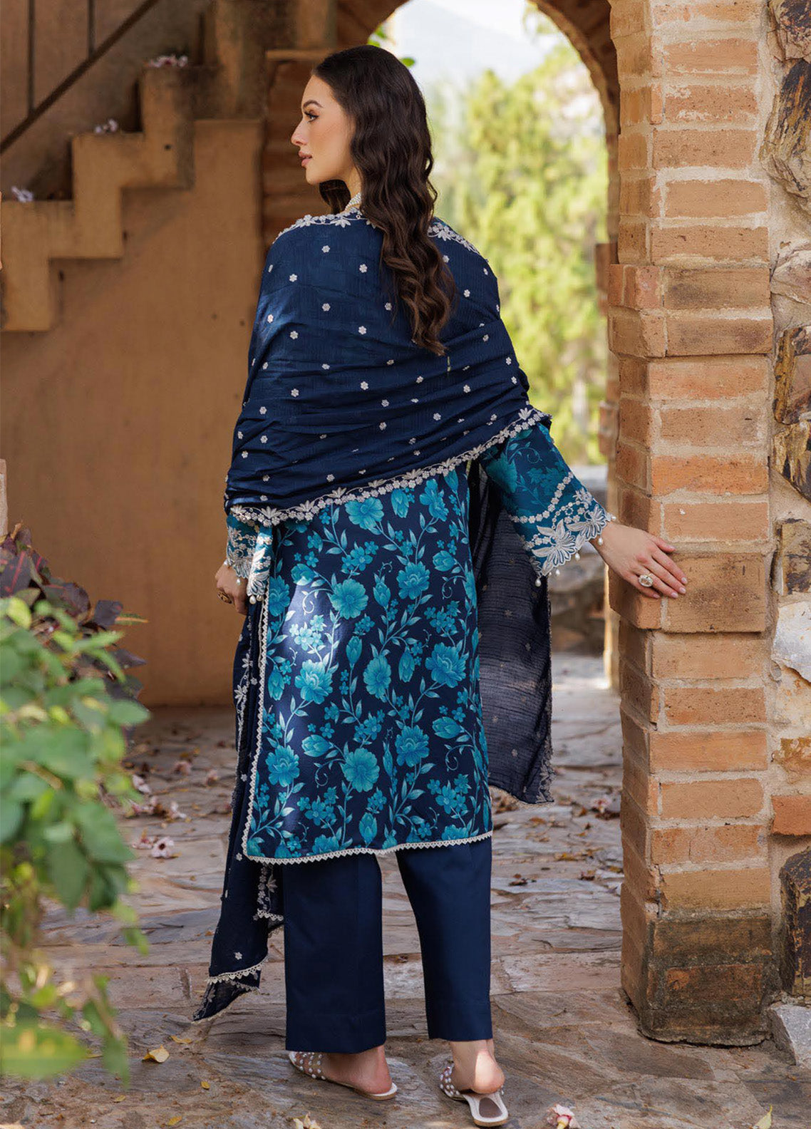 Nissa By RajBari Embroidered Lawn 3 Piece Unstitched Suit RB25NFS D-12 Nissa By RajBari Embroidered Lawn 3 Piece Unstitched Suit RB25NFS D-12