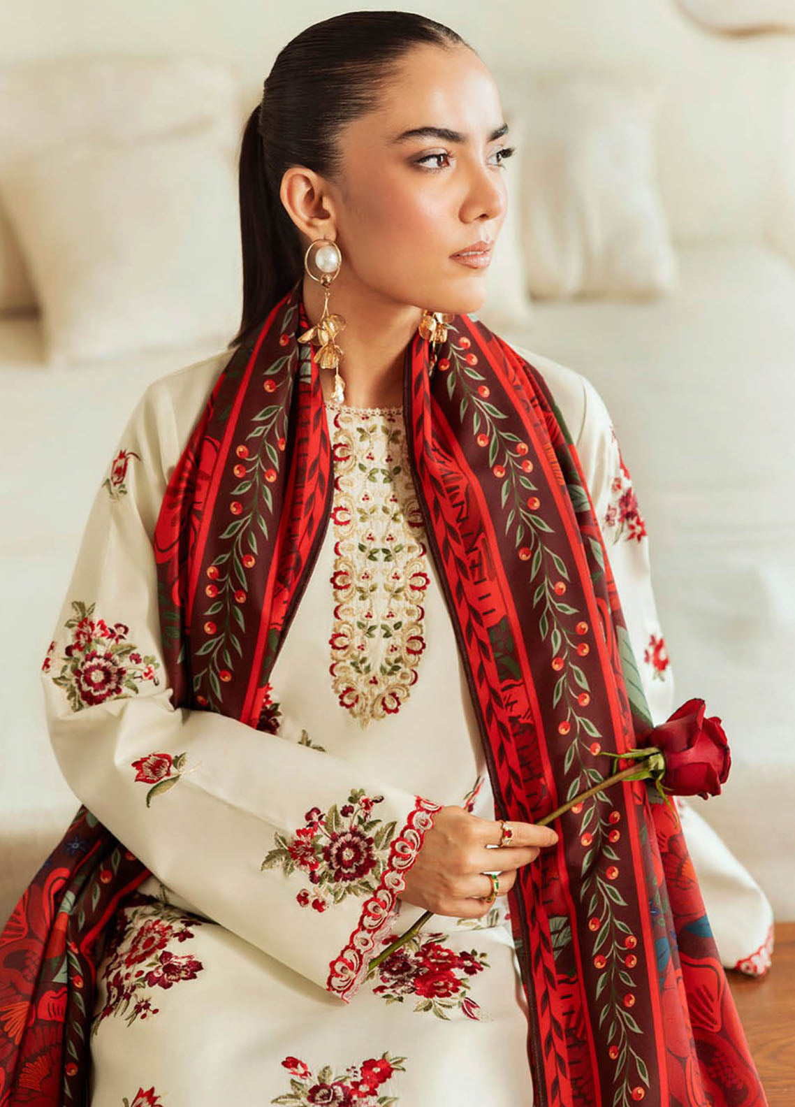 Nissa By Rajbari Floral Symphony Premium Embroidered Marina 3 Piece Unstitched Suit RB25NFS D-PM-01 Nissa By Rajbari Floral Symphony Premium Embroidered Marina 3 Piece Unstitched Suit RB25NFS D-PM-01