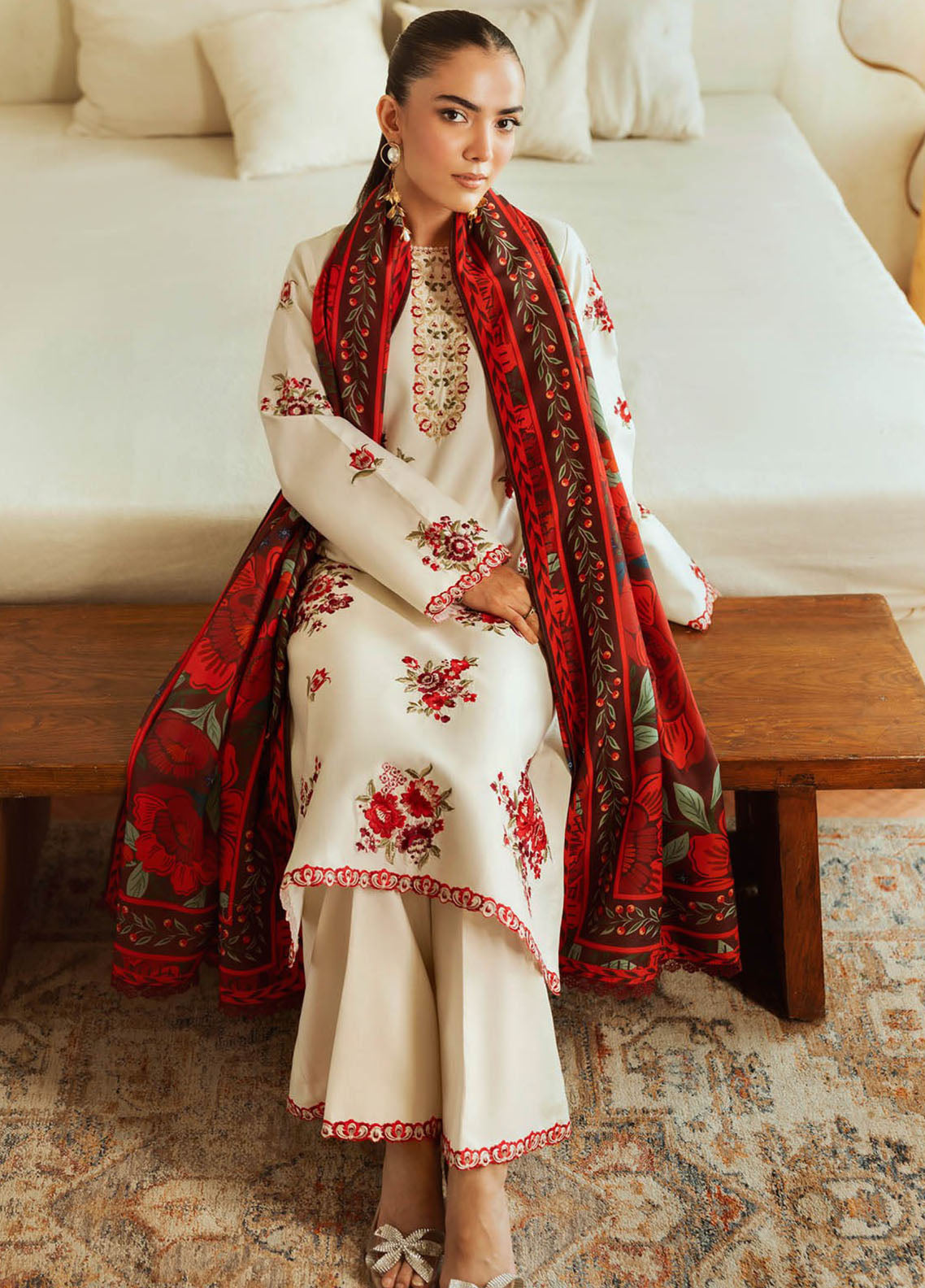 Nissa By Rajbari Floral Symphony Premium Embroidered Marina 3 Piece Unstitched Suit RB25NFS D-PM-01 Nissa By Rajbari Floral Symphony Premium Embroidered Marina 3 Piece Unstitched Suit RB25NFS D-PM-01