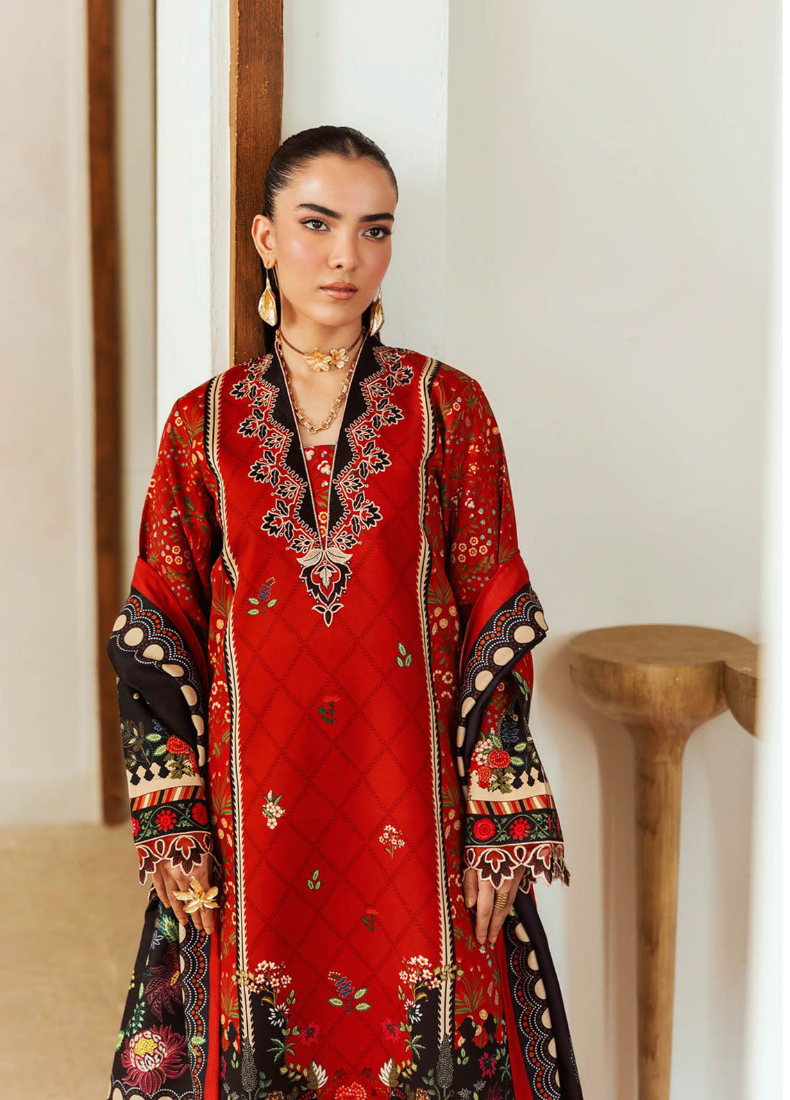 Nissa By Rajbari Floral Symphony Premium Embroidered Marina 3 Piece Unstitched Suit RB25NFS D-PM-09 Nissa By Rajbari Floral Symphony Premium Embroidered Marina 3 Piece Unstitched Suit RB25NFS D-PM-09