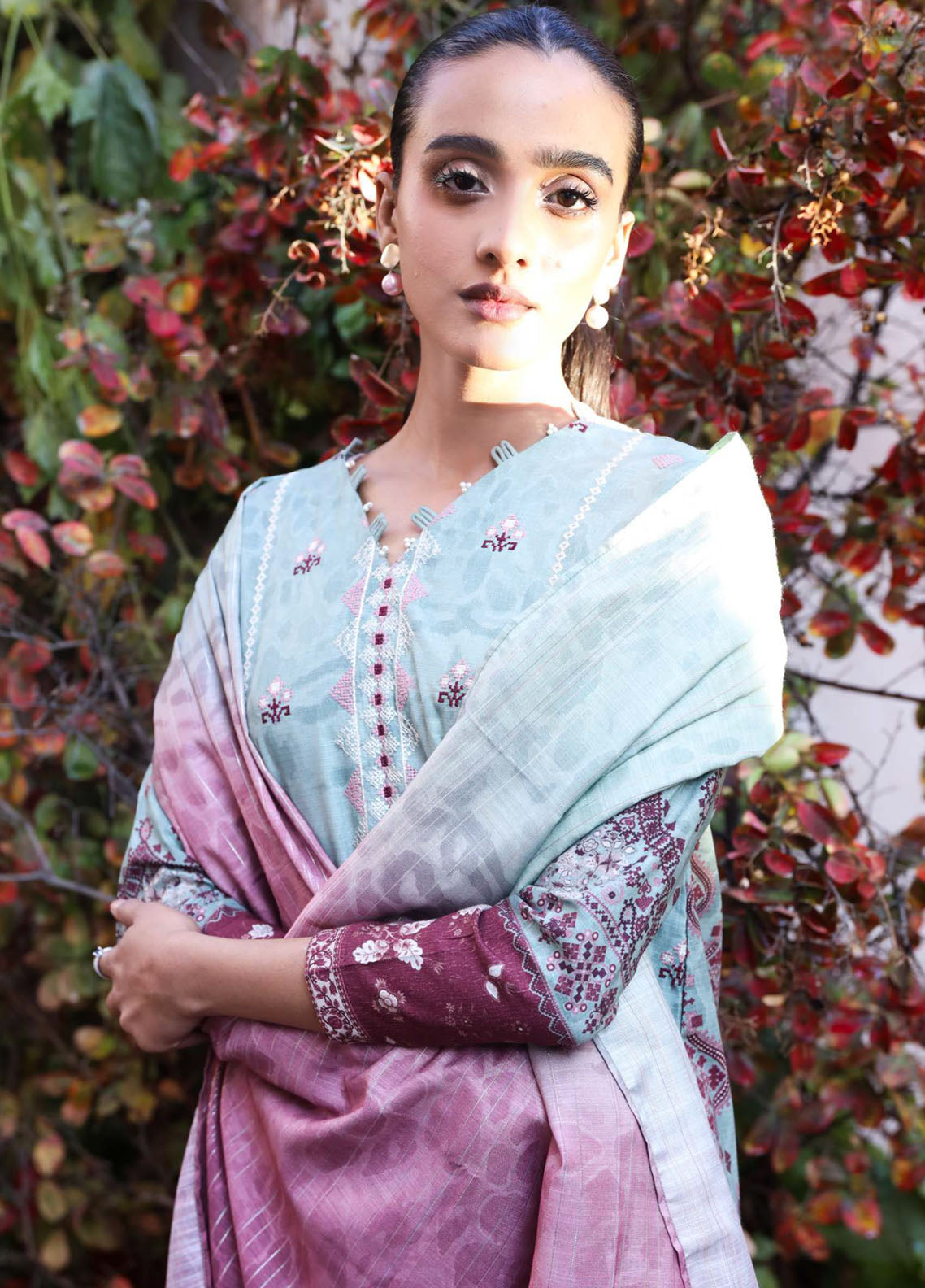 Noor By Rashid Textile Embroidered Linen 3 Piece Unstitched Suit RT25NEL D-0091 Noor By Rashid Textile Embroidered Linen 3 Piece Unstitched Suit RT25NEL D-0091