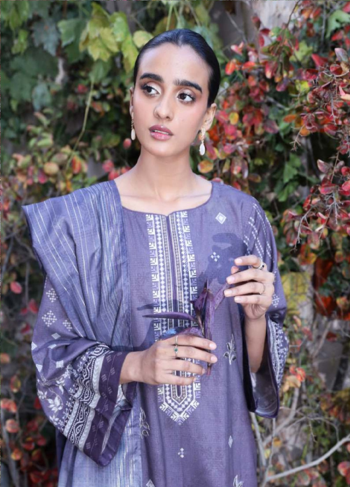 Noor By Rashid Textile Embroidered Linen 3 Piece Unstitched Suit RT25NEL D-0092 Noor By Rashid Textile Embroidered Linen 3 Piece Unstitched Suit RT25NEL D-0092