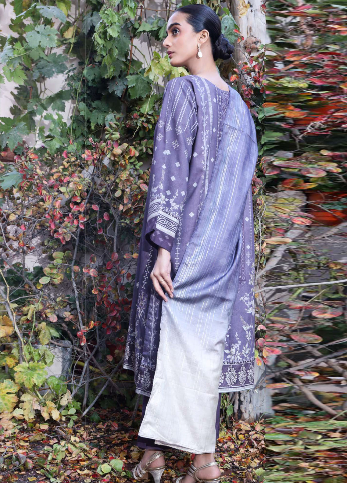 Noor By Rashid Textile Embroidered Linen 3 Piece Unstitched Suit RT25NEL D-0092 Noor By Rashid Textile Embroidered Linen 3 Piece Unstitched Suit RT25NEL D-0092
