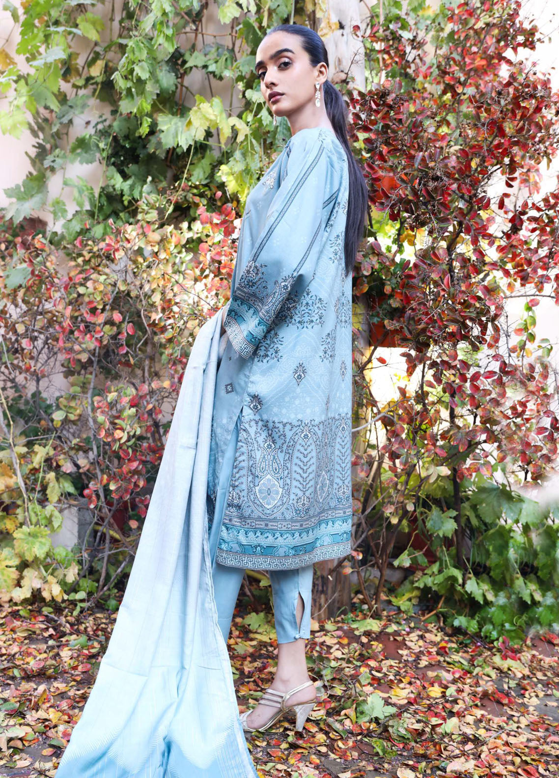 Noor By Rashid Textile Embroidered Linen 3 Piece Unstitched Suit RT25NEL D-0096 Noor By Rashid Textile Embroidered Linen 3 Piece Unstitched Suit RT25NEL D-0096