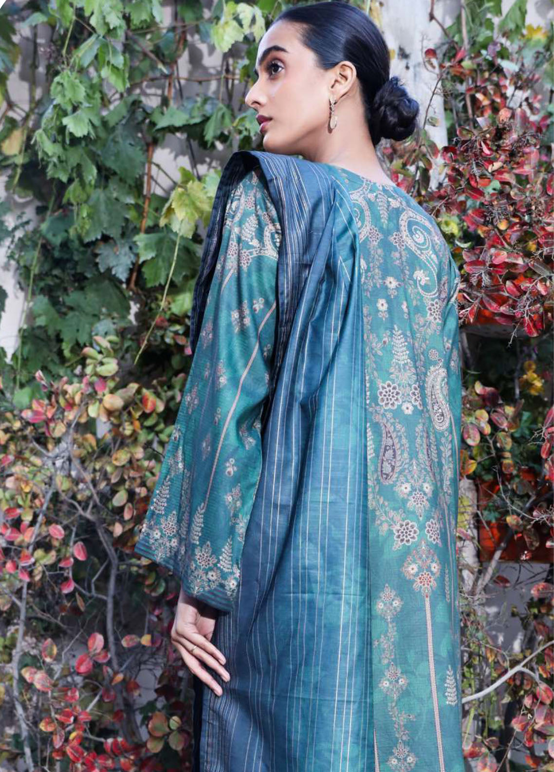 Noor By Rashid Textile Embroidered Linen 3 Piece Unstitched Suit RT25NEL D-0098 Noor By Rashid Textile Embroidered Linen 3 Piece Unstitched Suit RT25NEL D-0098