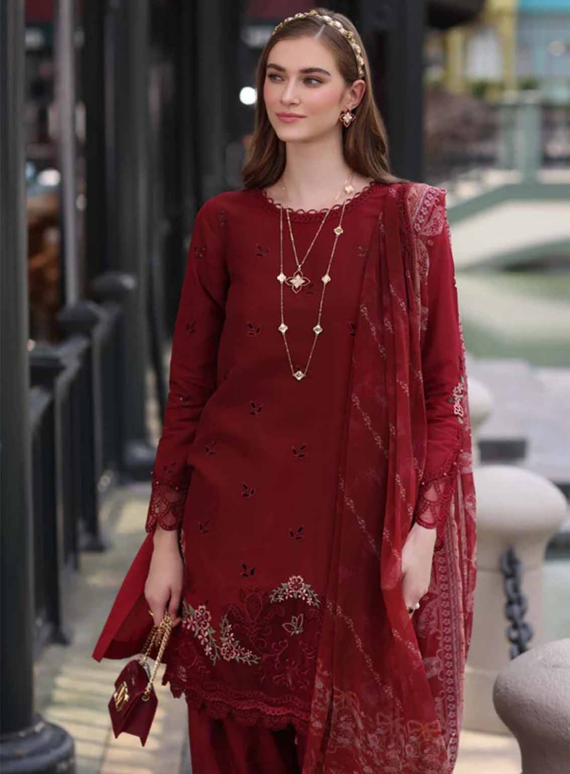 Noor By Saadia Asad Embroidered Lawn 3 Piece Unstitched Suit NSA25EC D-01 Noor By Saadia Asad Embroidered Lawn 3 Piece Unstitched Suit NSA25EC D-01